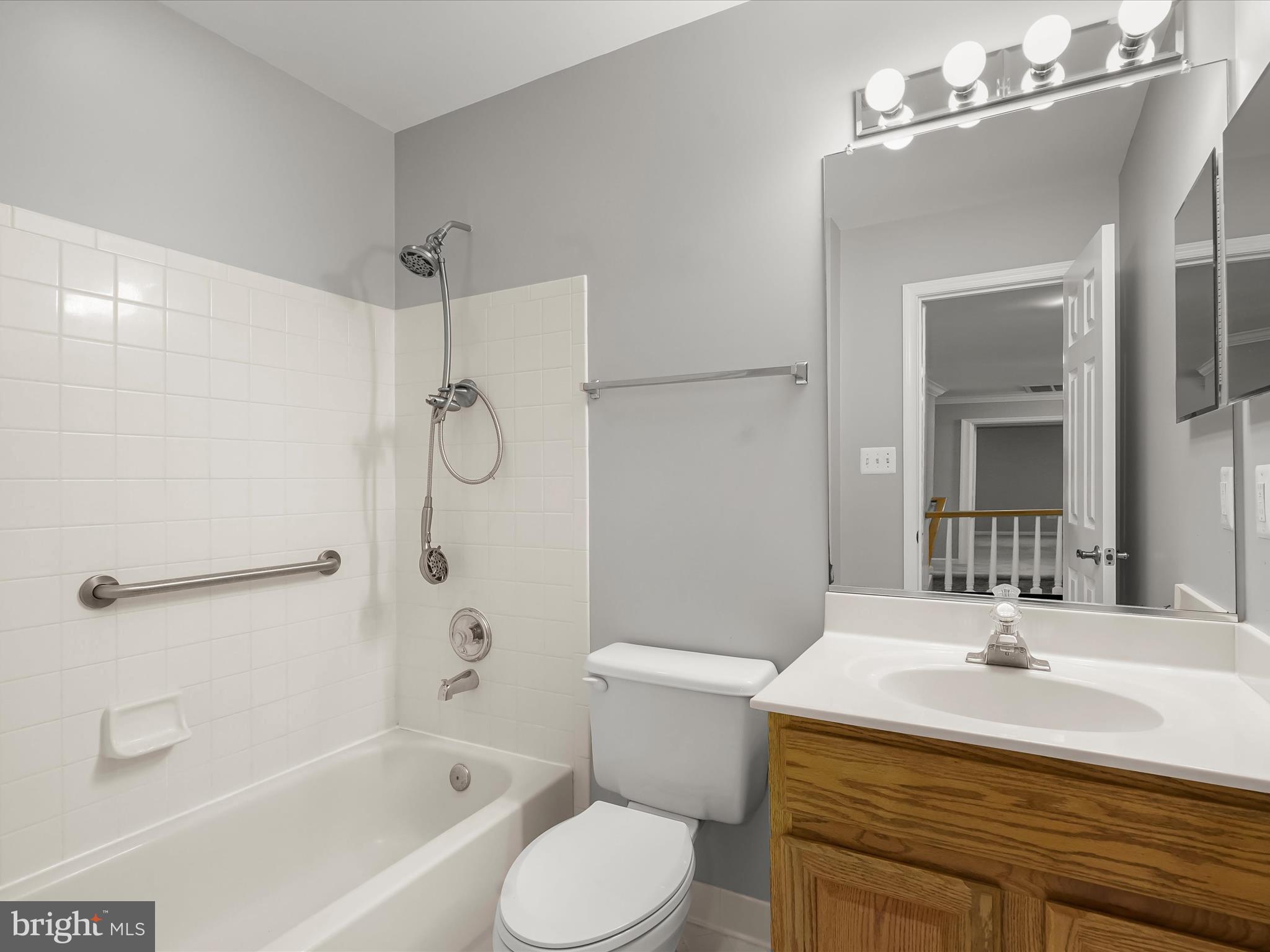 PALISADES POINTE - Residential