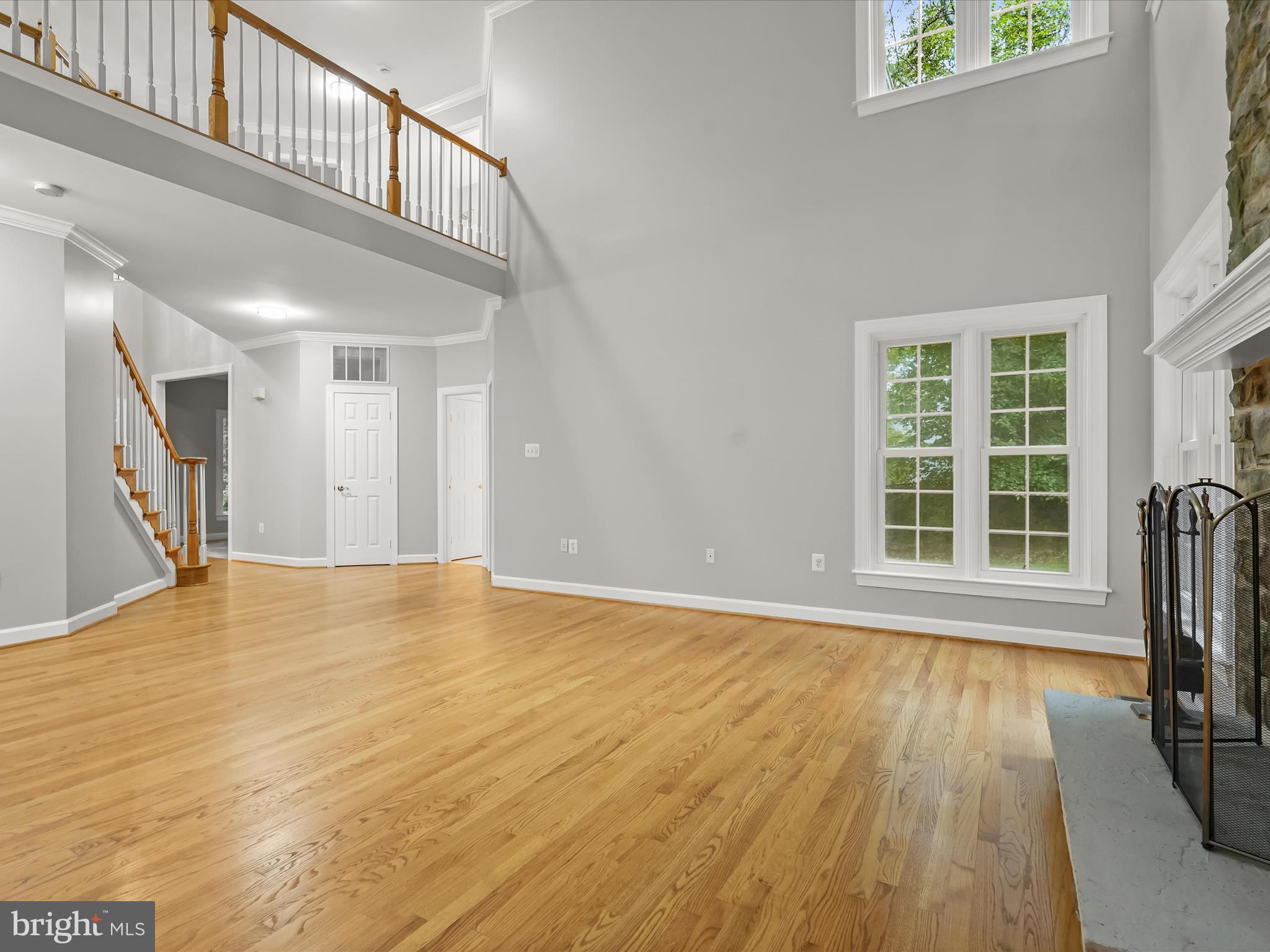 PALISADES POINTE - Residential