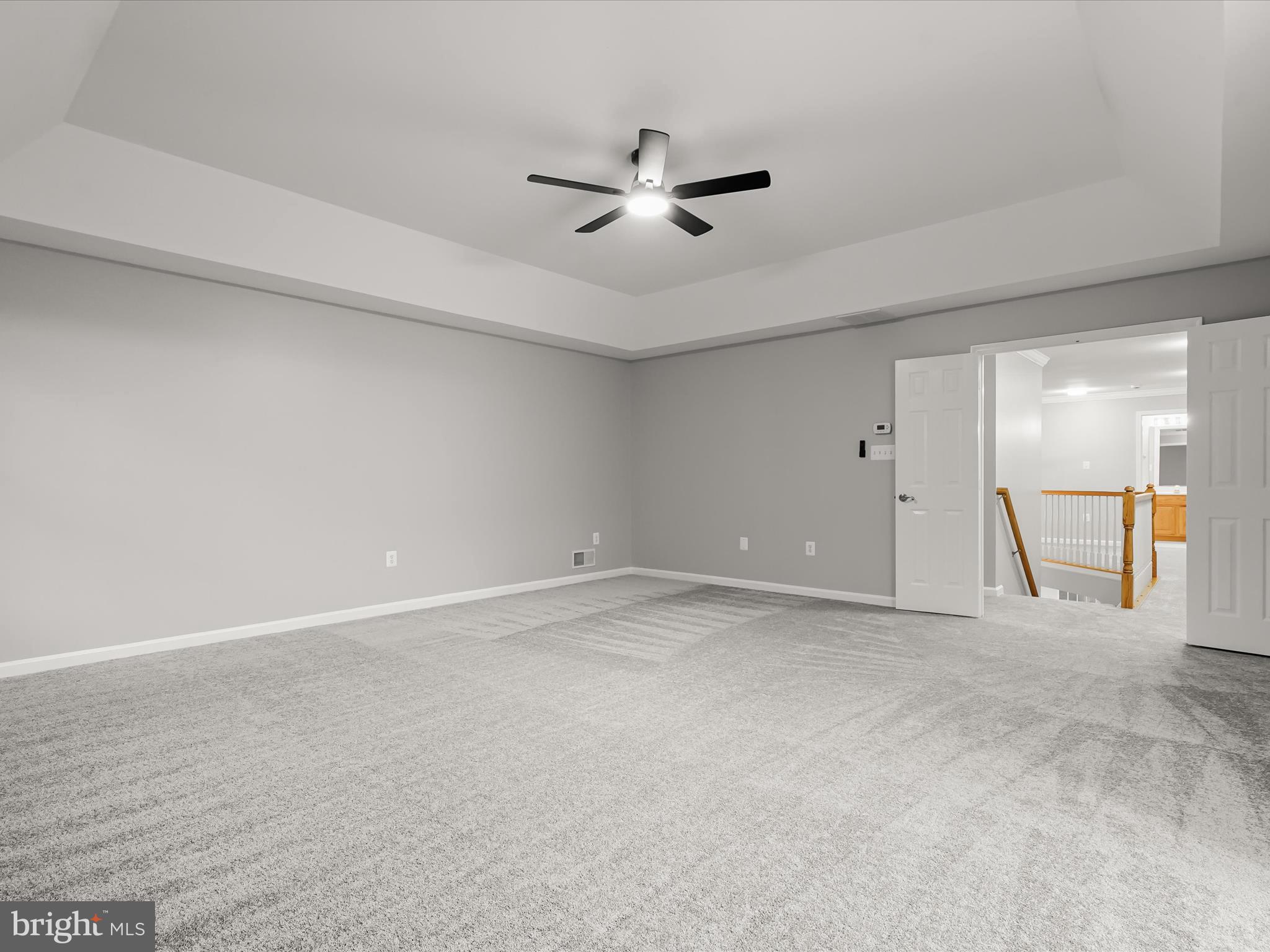 PALISADES POINTE - Residential