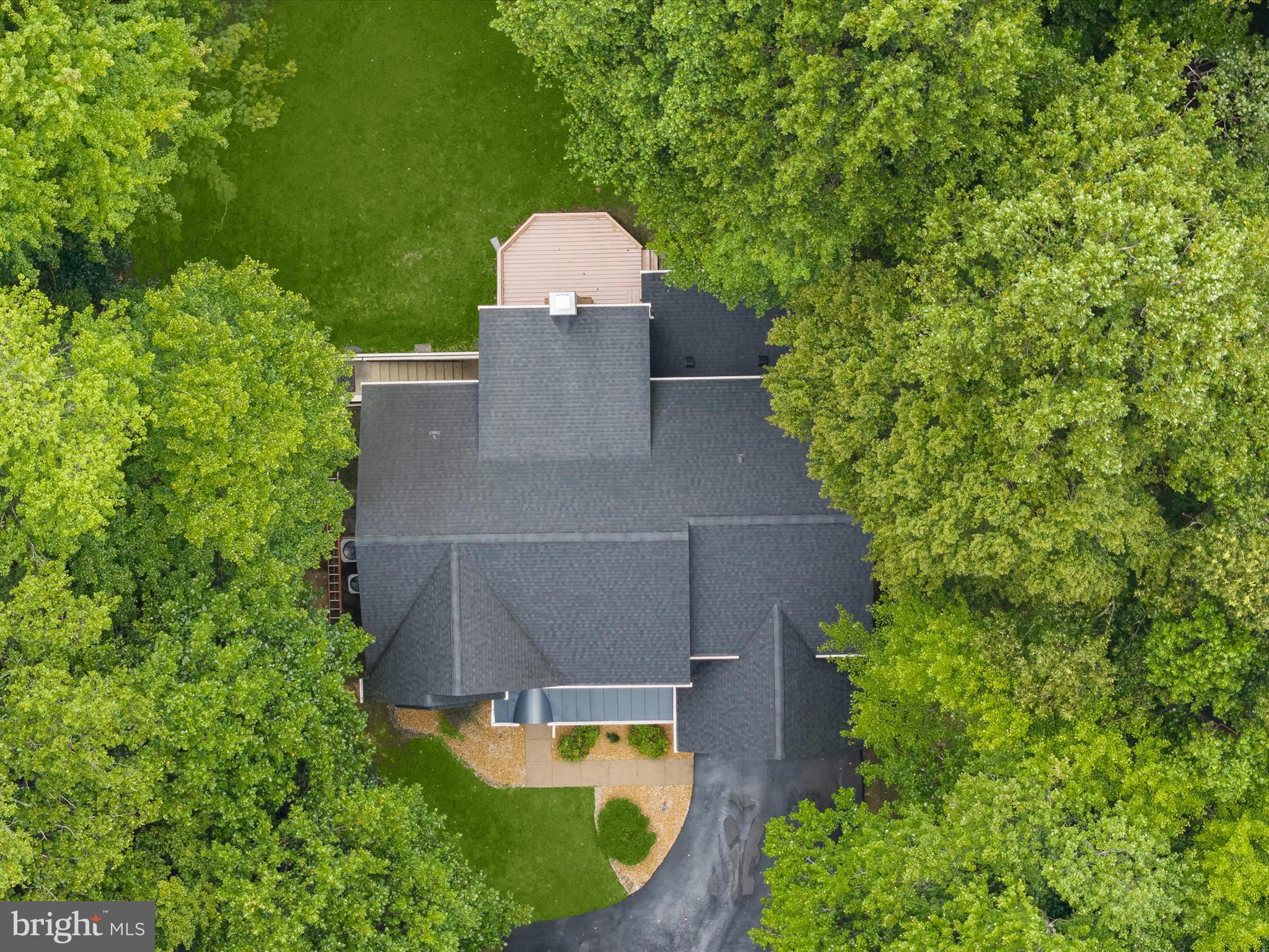 PALISADES POINTE - Residential