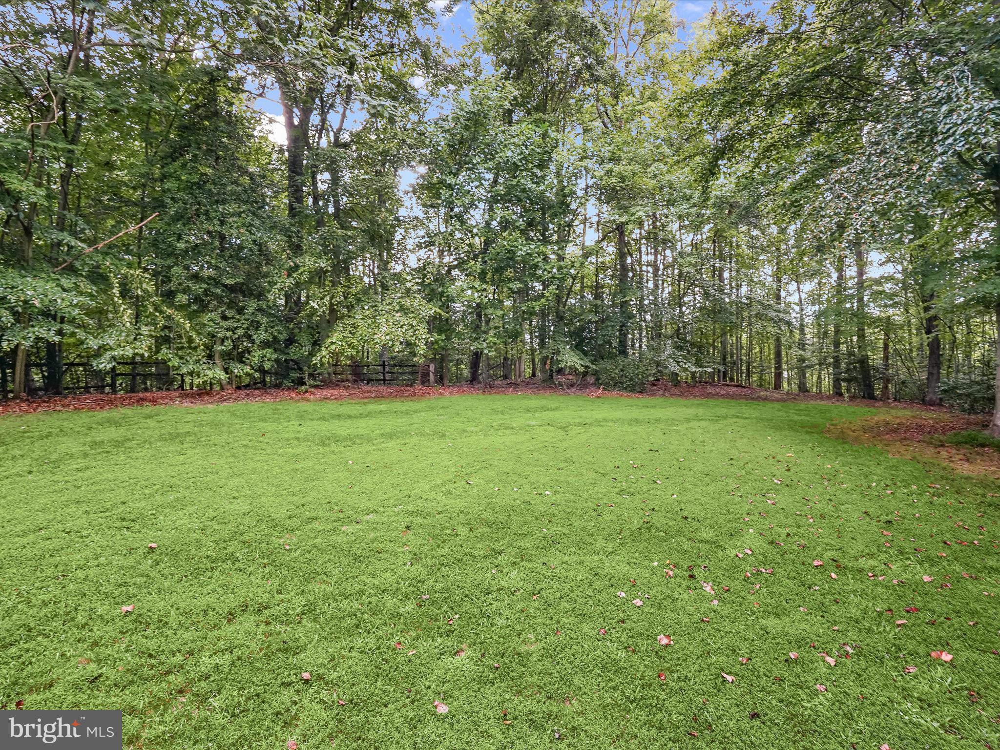 PALISADES POINTE - Residential