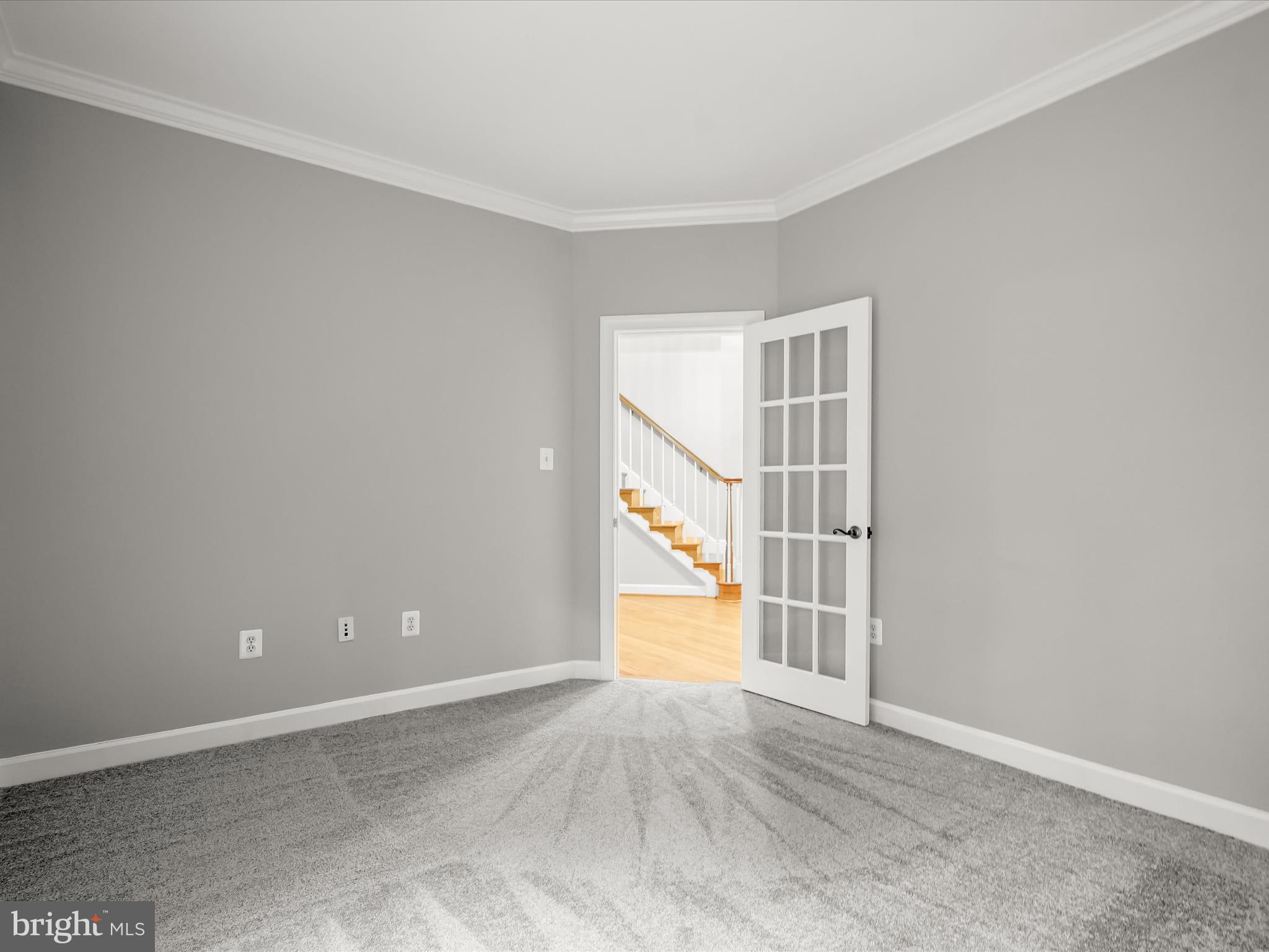 PALISADES POINTE - Residential