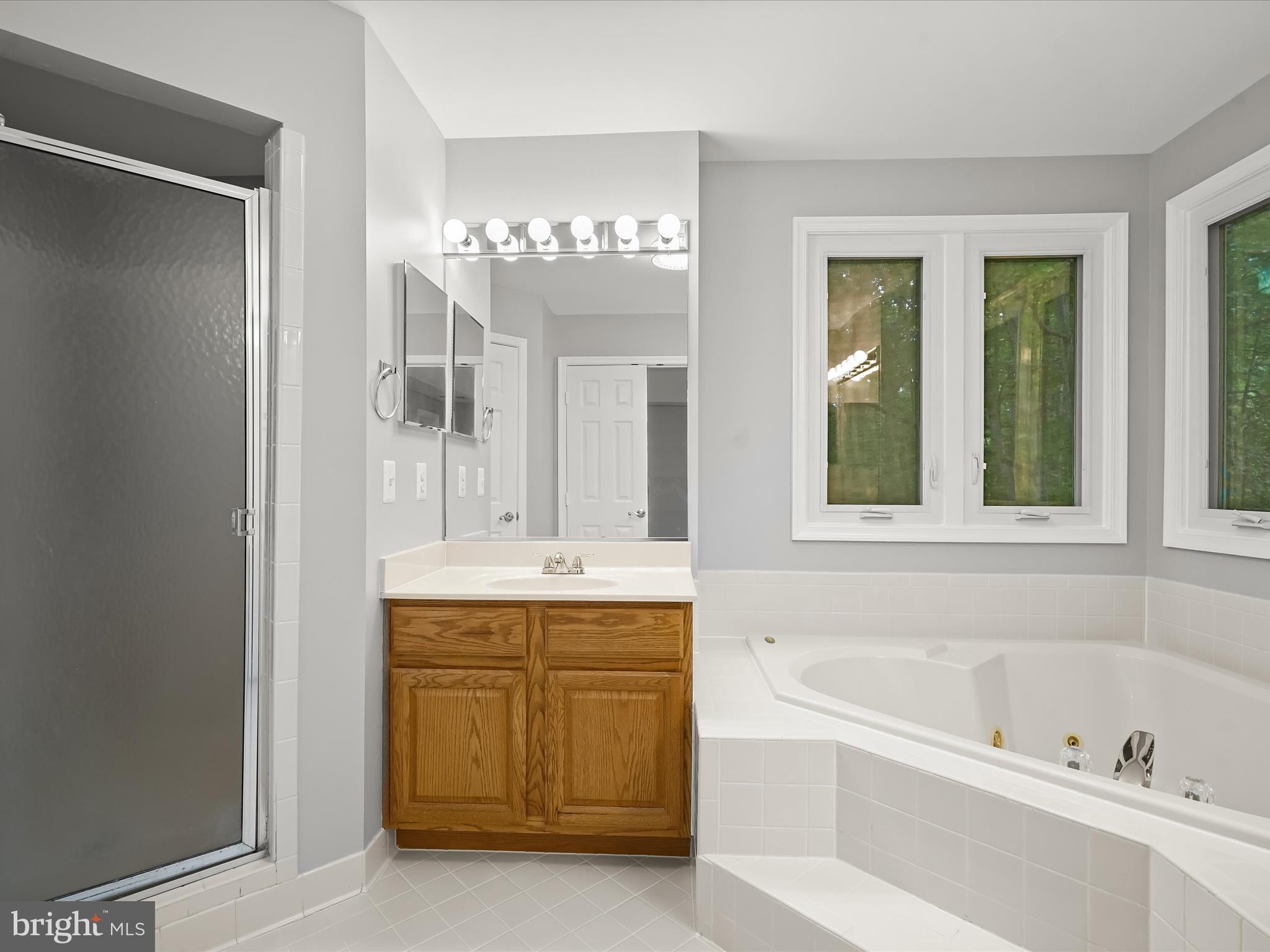 PALISADES POINTE - Residential