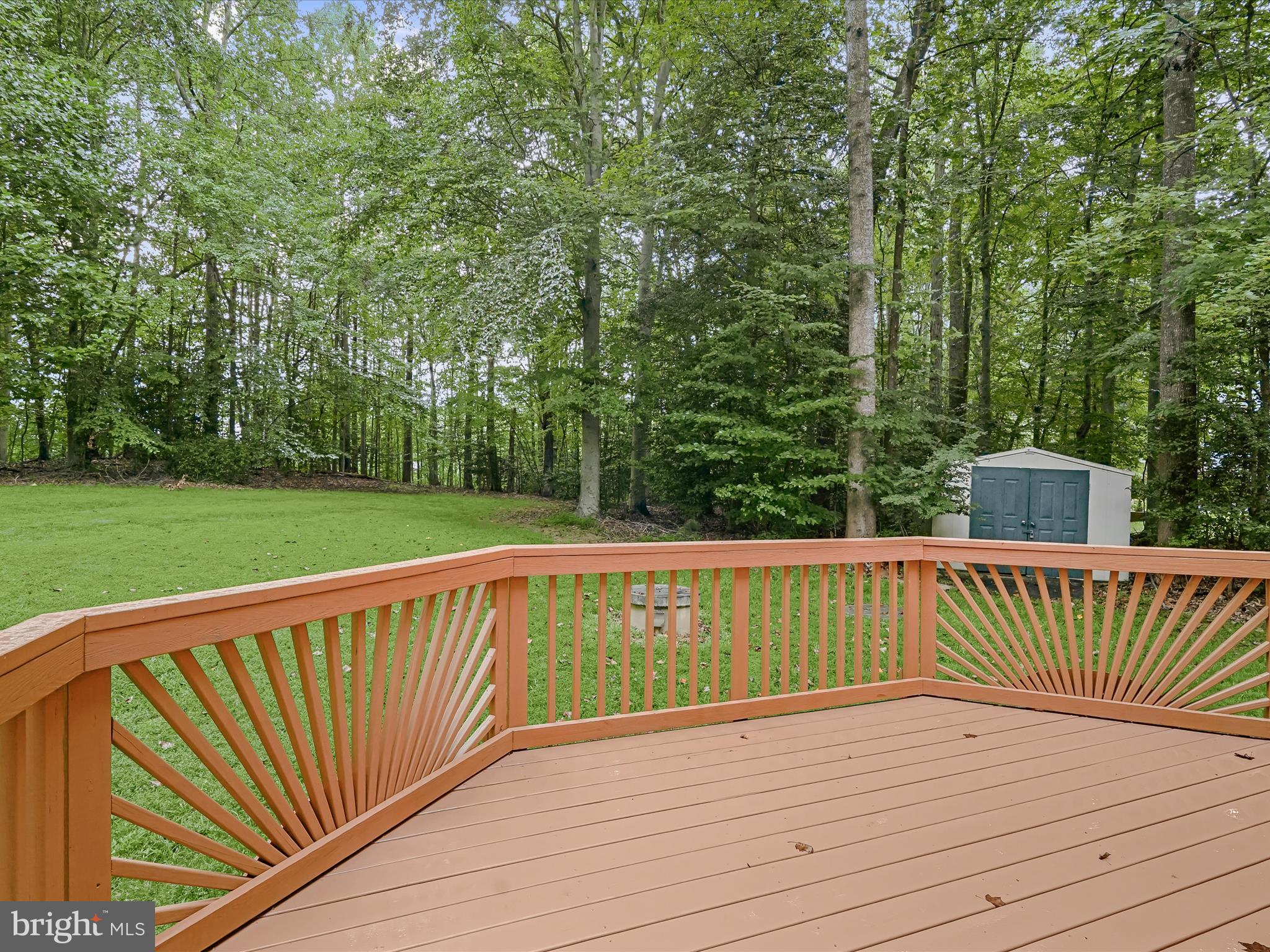 PALISADES POINTE - Residential