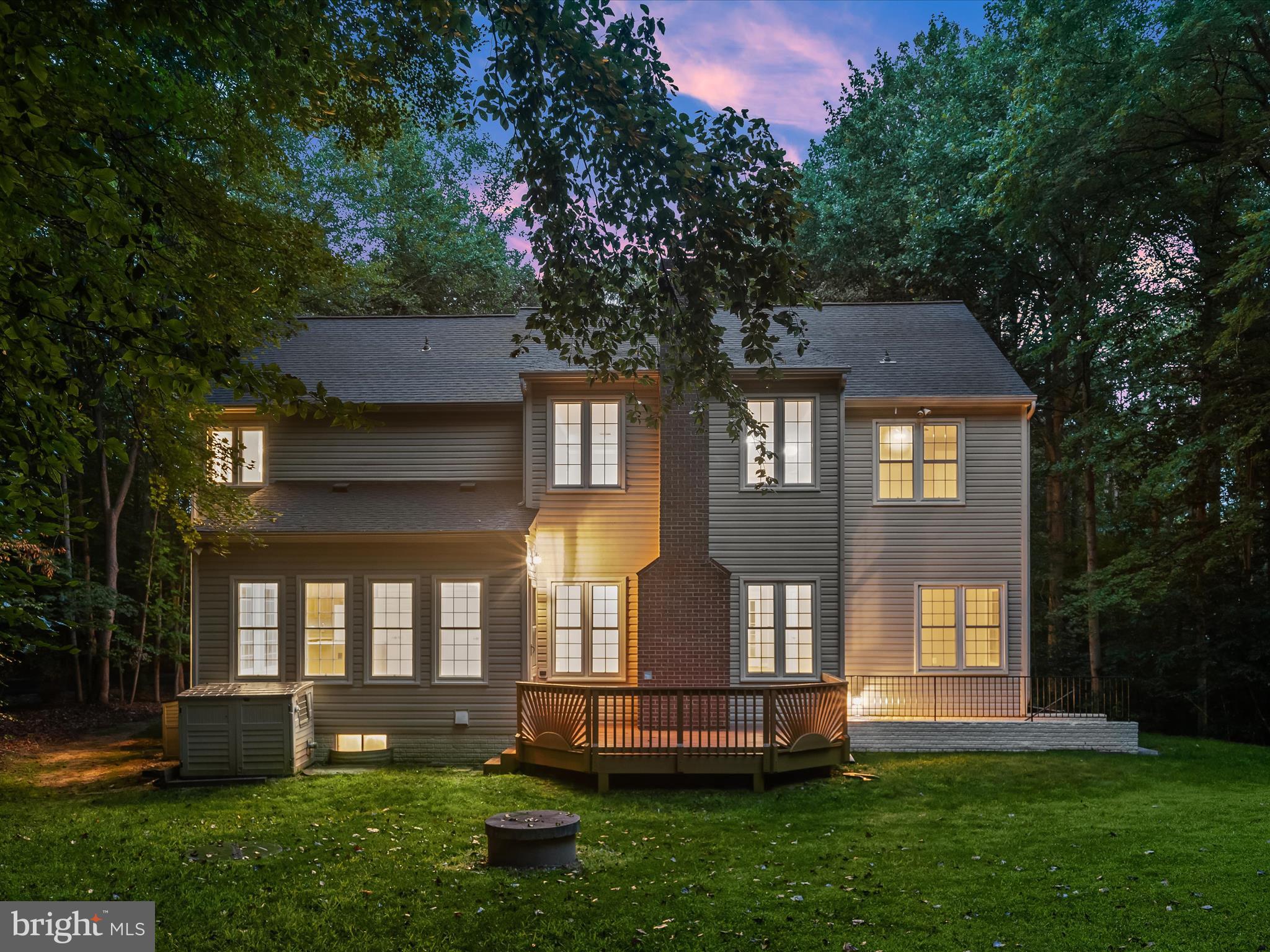 PALISADES POINTE - Residential