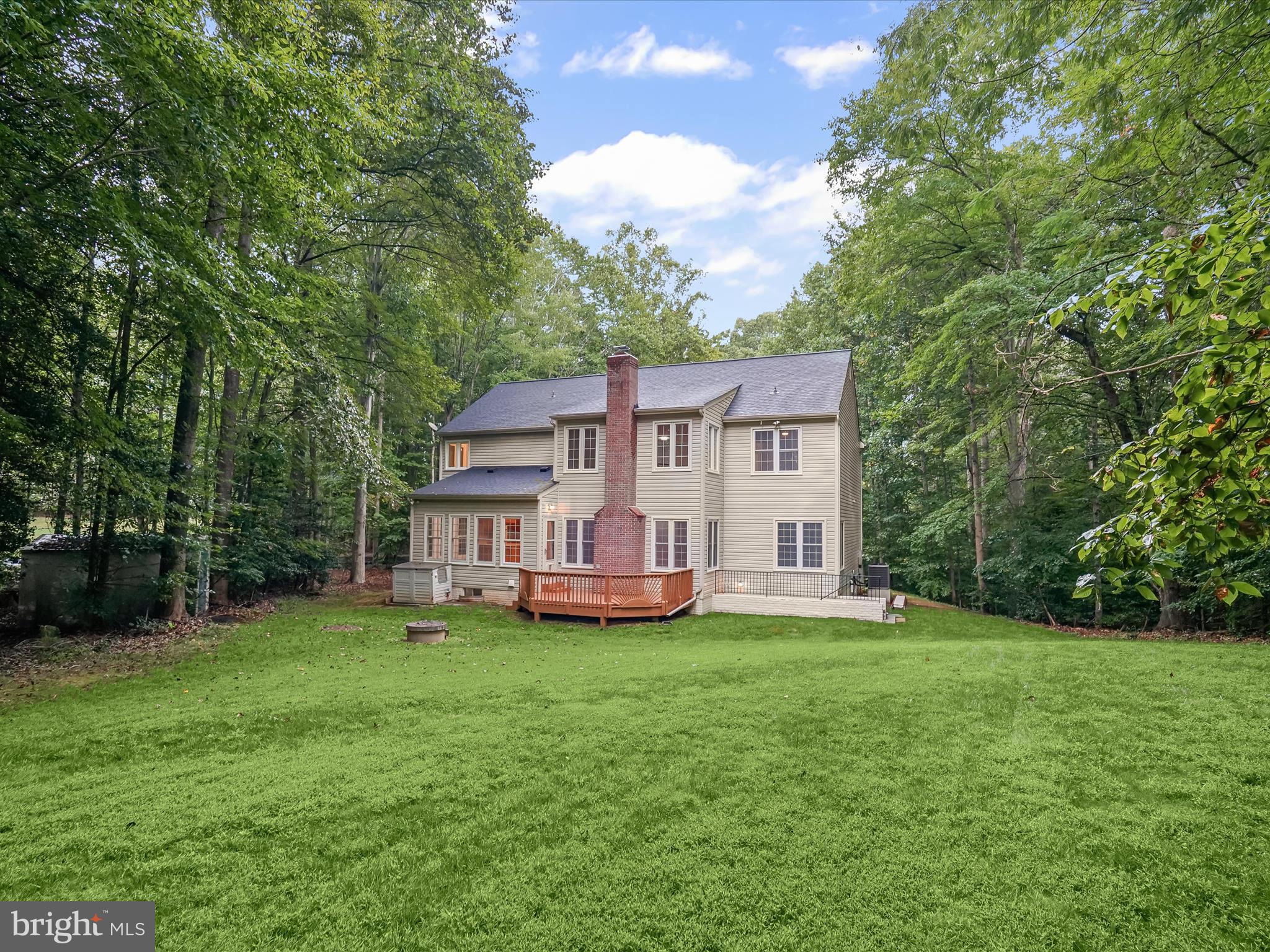 PALISADES POINTE - Residential