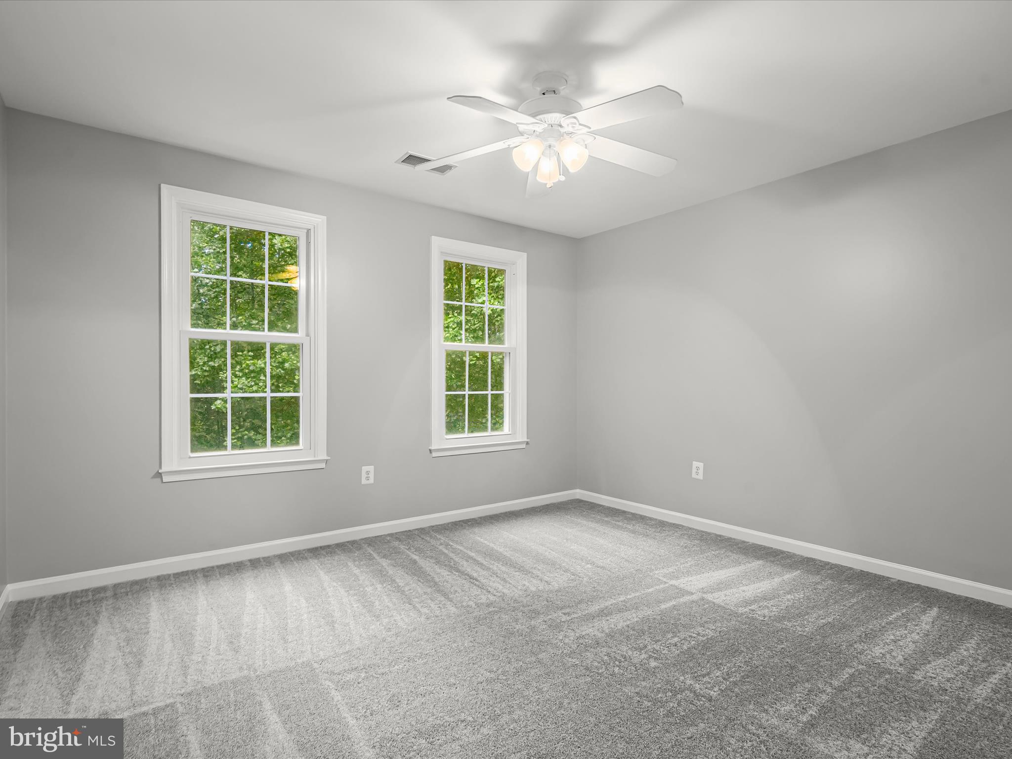 PALISADES POINTE - Residential