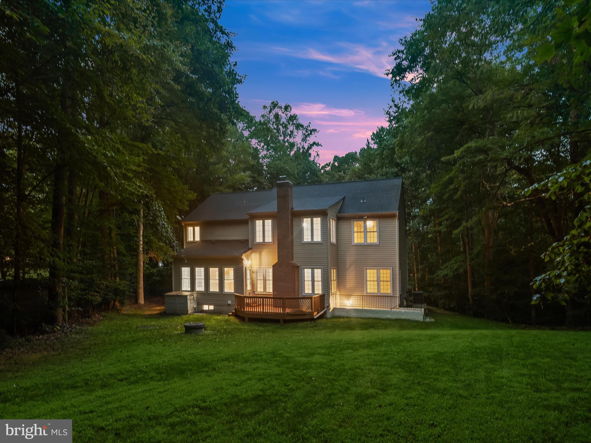 PALISADES POINTE - Residential