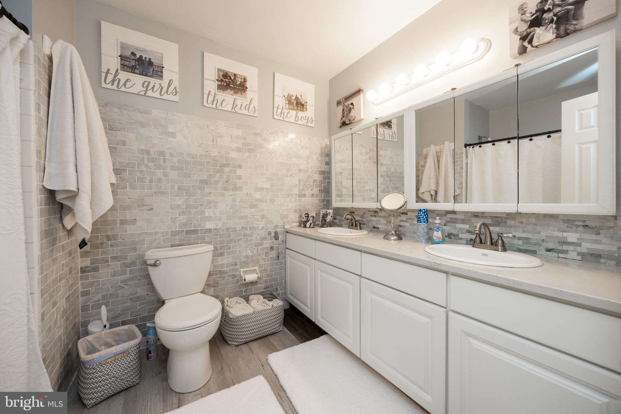 HERITAGE FARMS - Residential