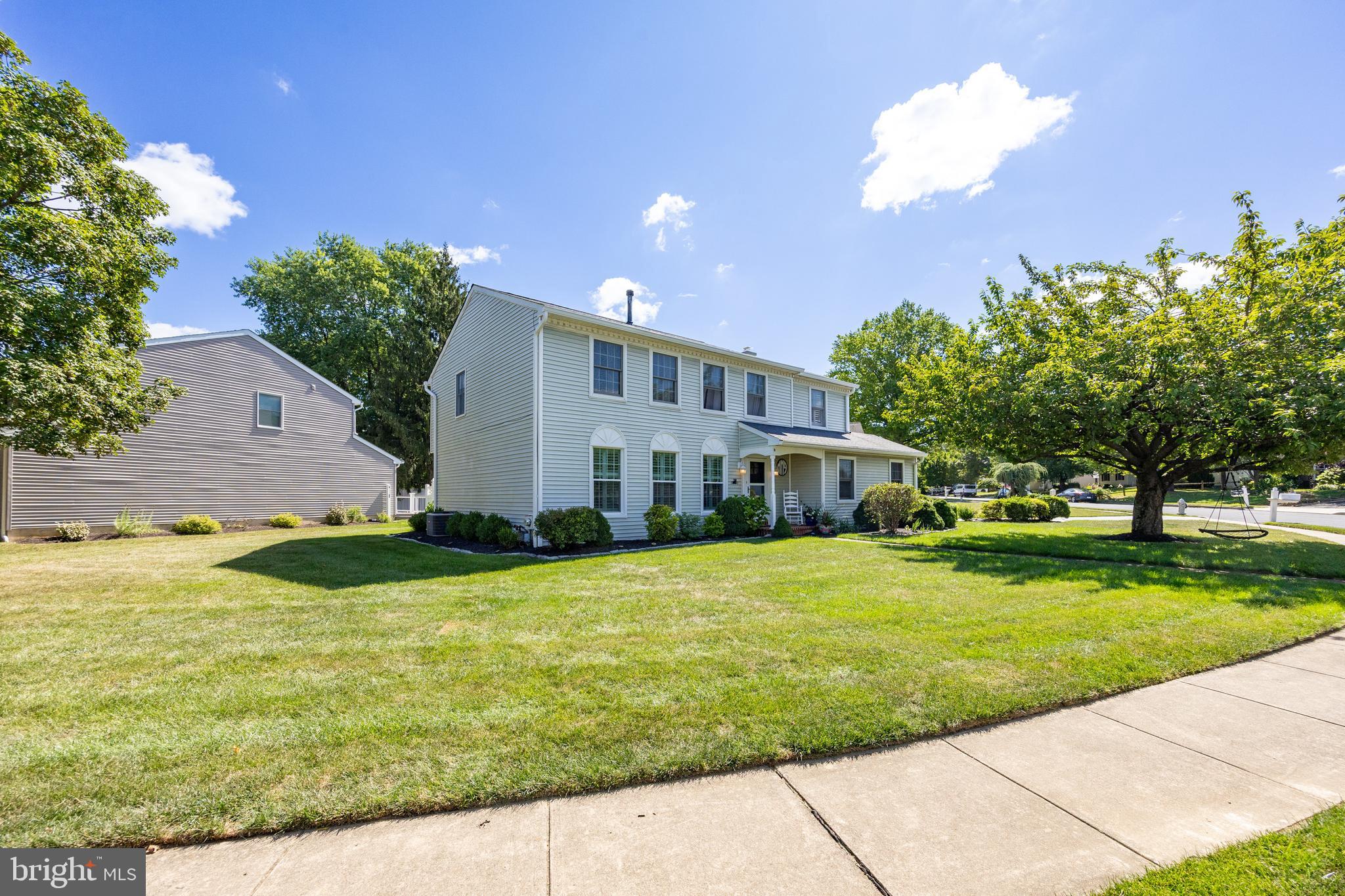 10 RONALD CIRCLE