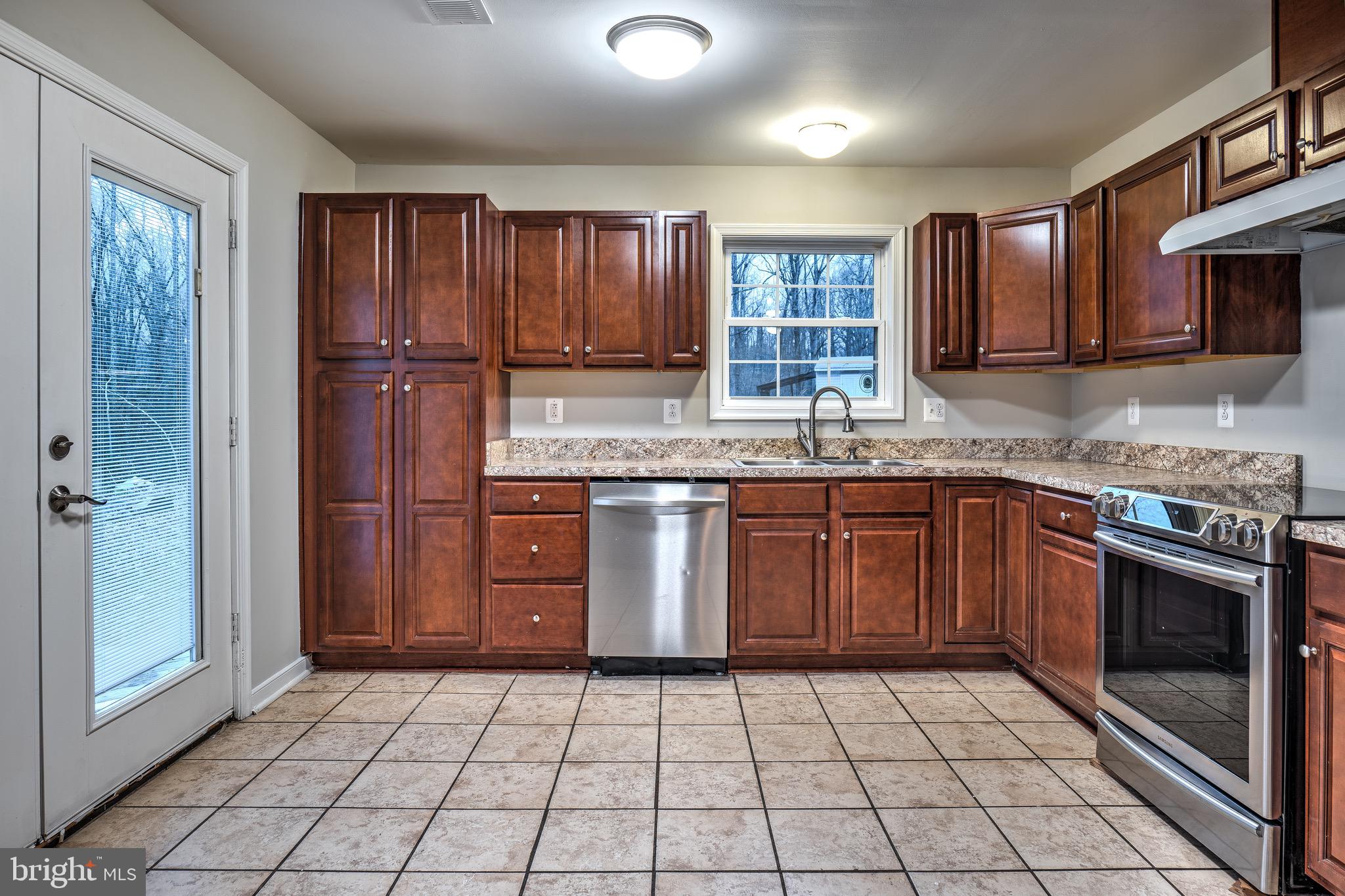 LAKE ARROWHEAD - Residential