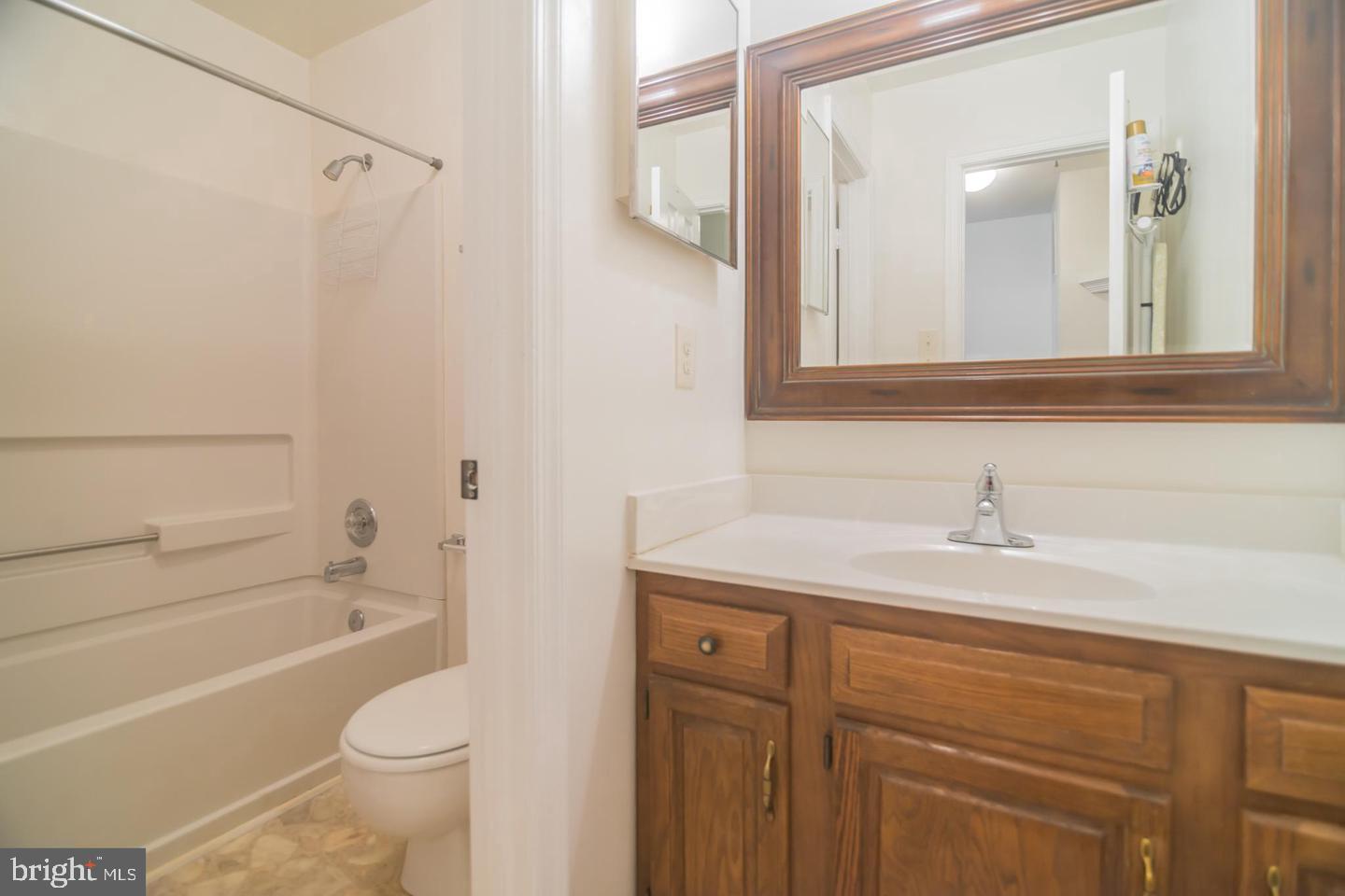 MONTCLAIR ST4 - Residential Lease