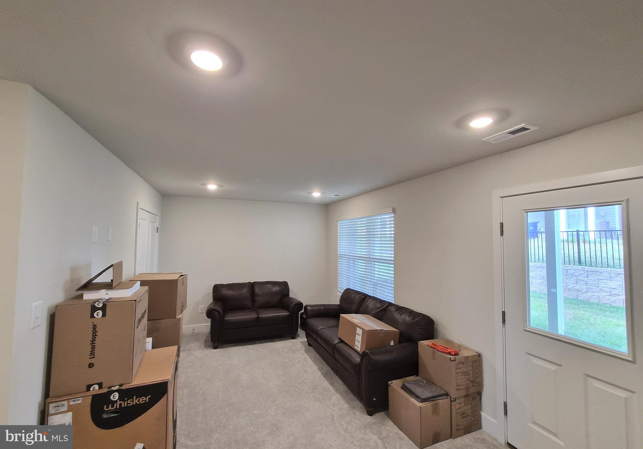 SYCAMORE RIDGE - Residential Lease