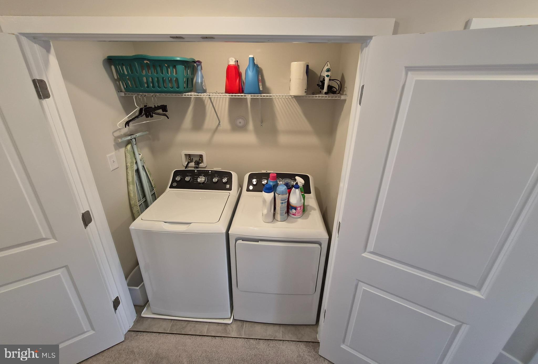 SYCAMORE RIDGE - Residential Lease