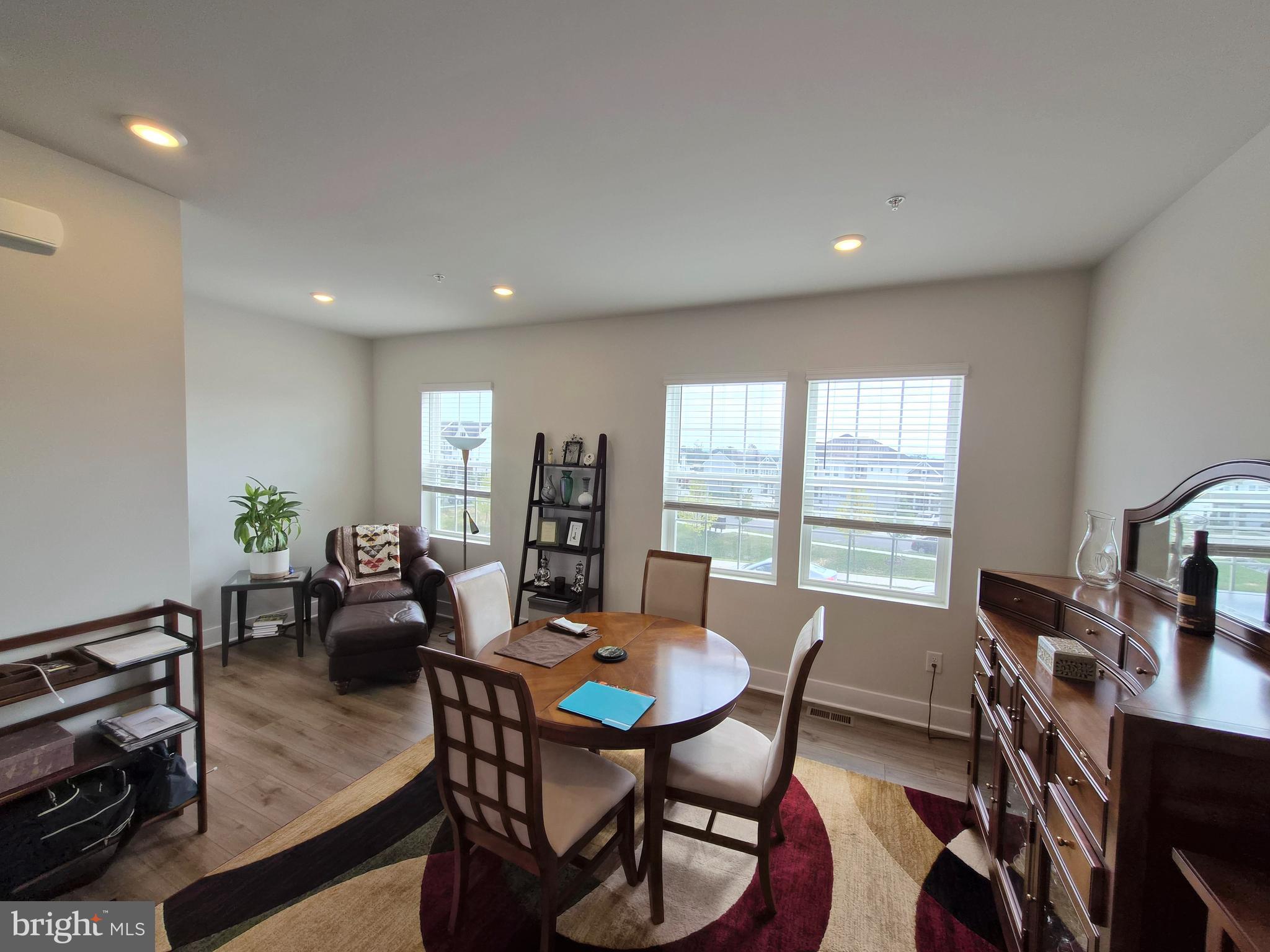 SYCAMORE RIDGE - Residential Lease