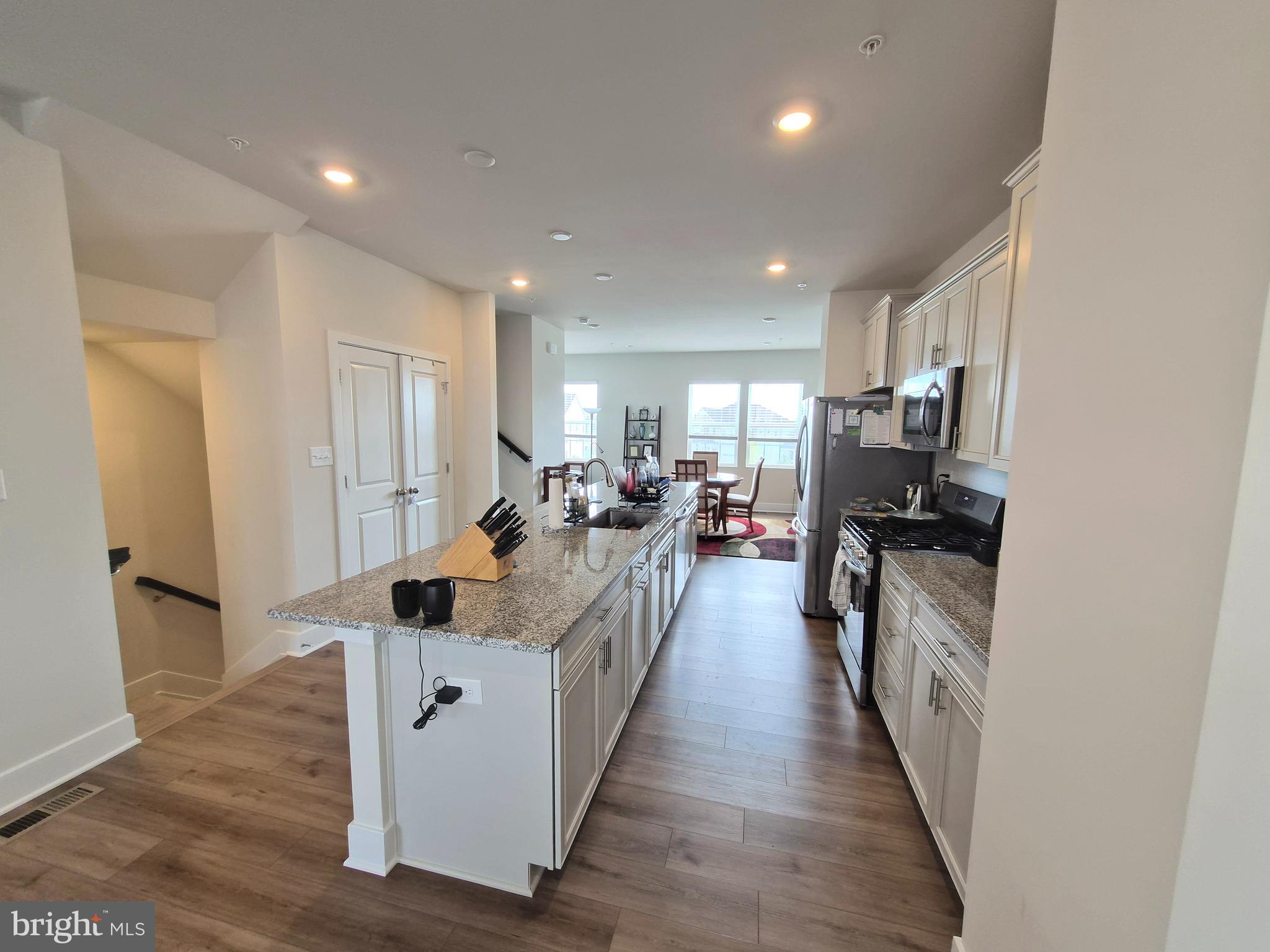 SYCAMORE RIDGE - Residential Lease