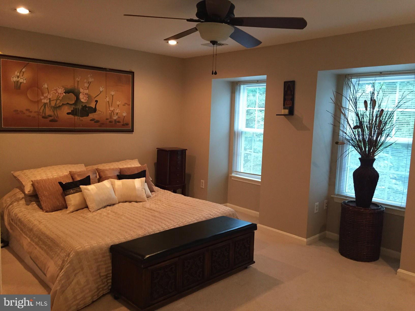 FAIR WOODS - Residential