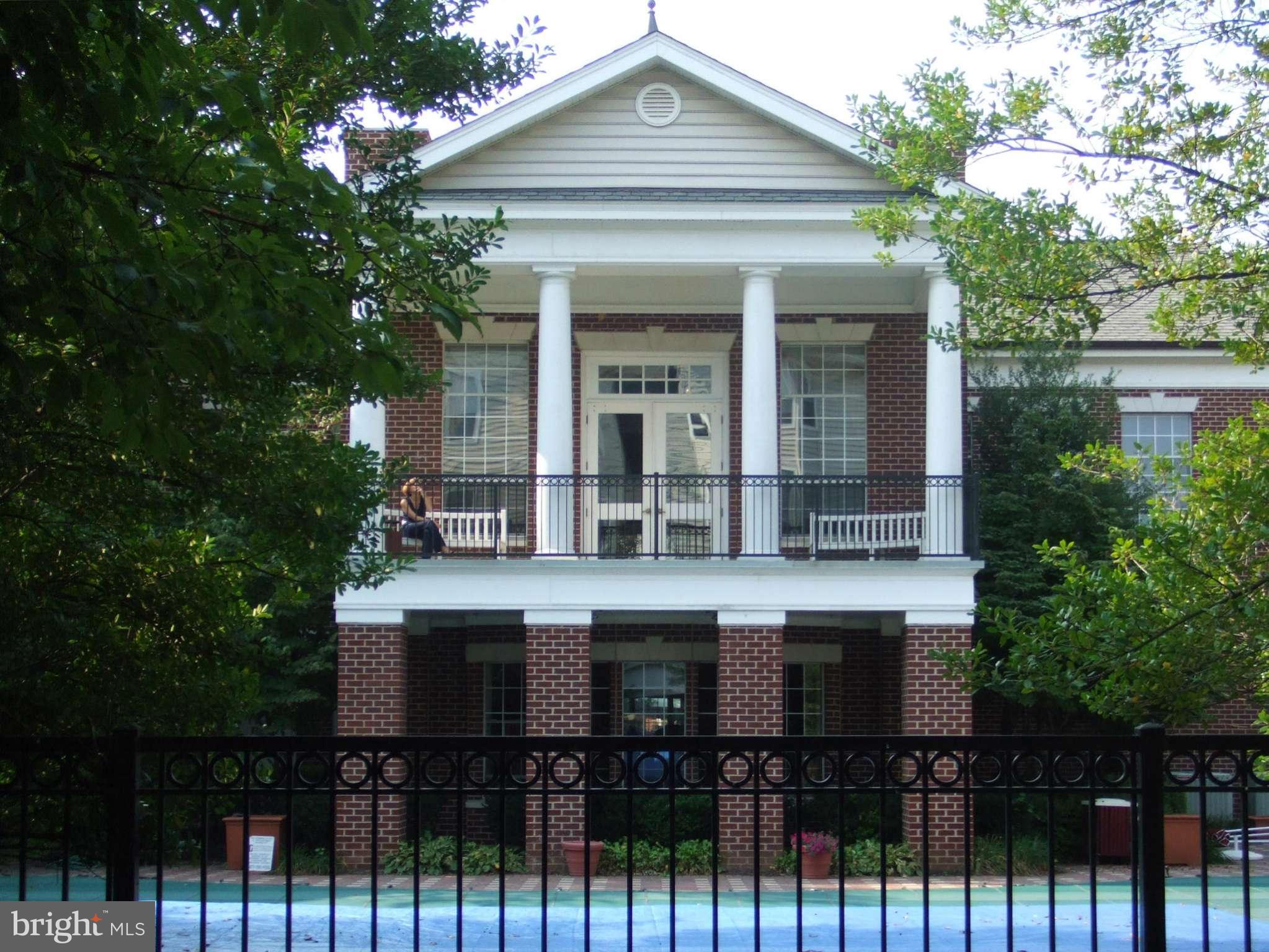 GATES OF MCLEAN - Residential