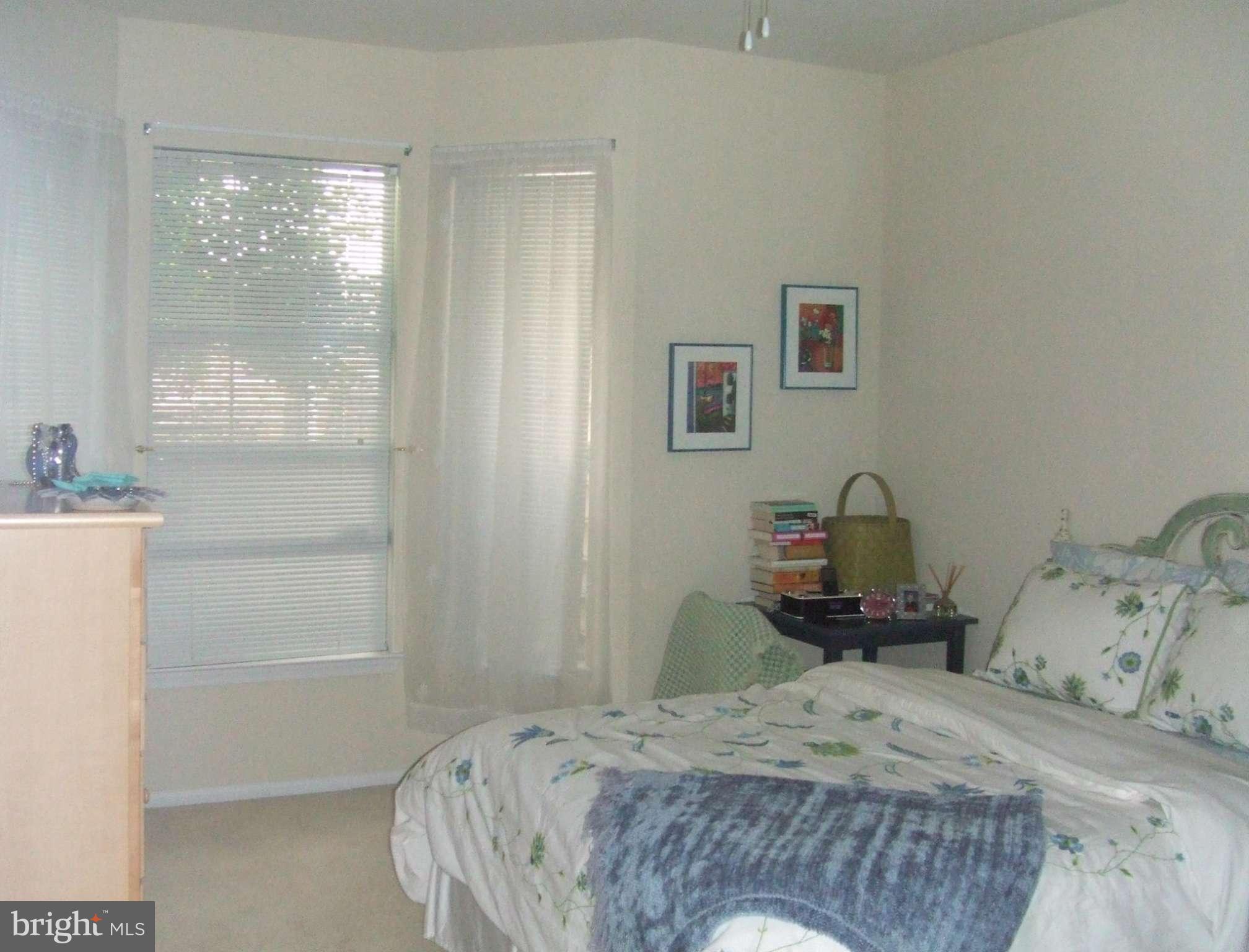 GATES OF MCLEAN - Residential