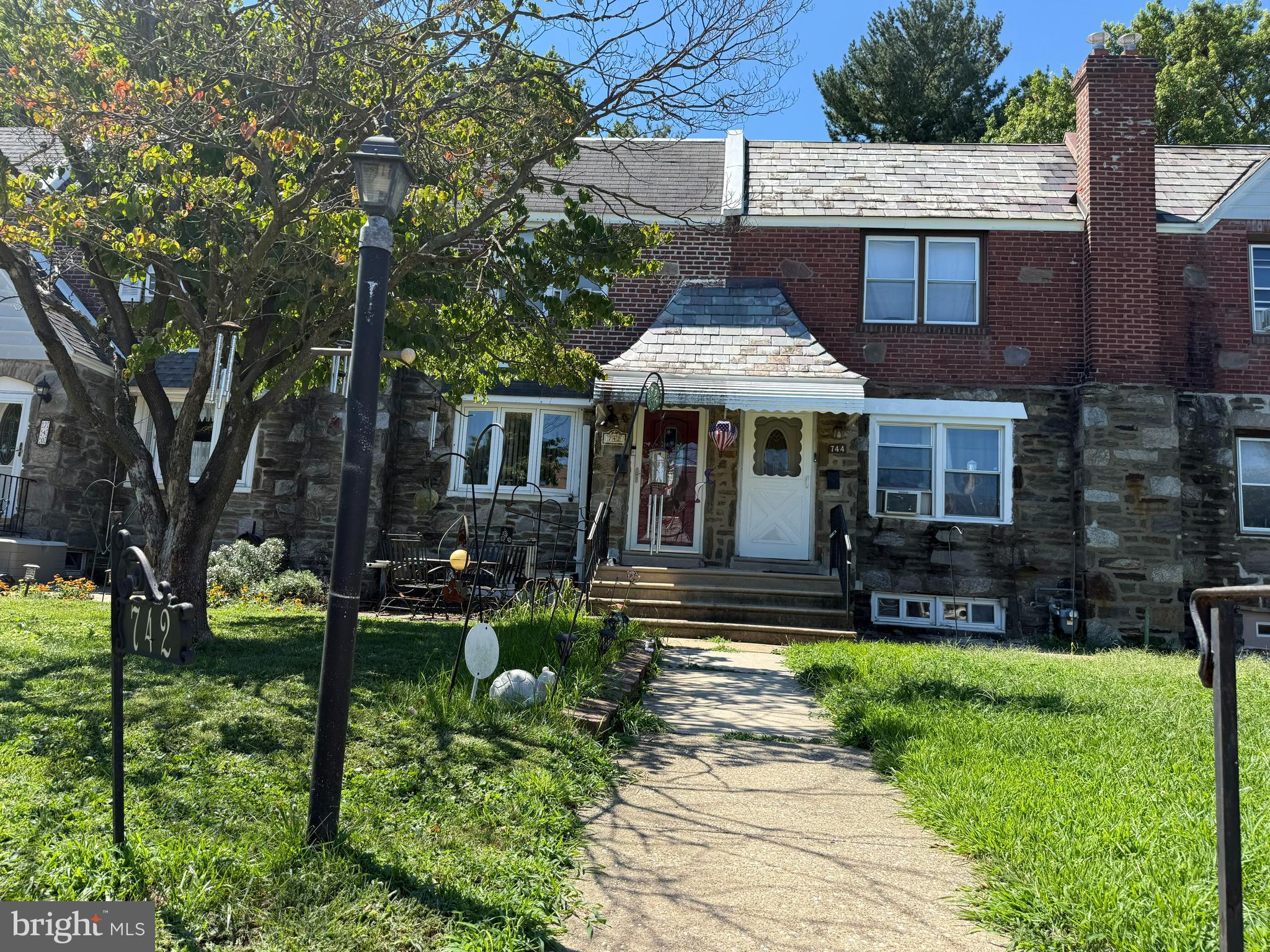 Great opportunity in Drexel Hill! This brick townhome is packed with potential. Featuring a newer roof
(approx. 6 yrs) and all new lighting fixtures. The kitchen and bath are ready for your personal renovation. A
partially finished basement offers flexible space, and a rear deck provides outdoor enjoyment. Efficient
boiler heat and a wall AC unit complete the package. Bring your design ideas to make this home your own
and build equity. **SELLER ASSISTED BY POA. DO NOT UNDER ANY CIRCUMSTANCES KNOCK ON DOOR OR GO TO PROPERTY WITHOUT SETTING AN APPT.**