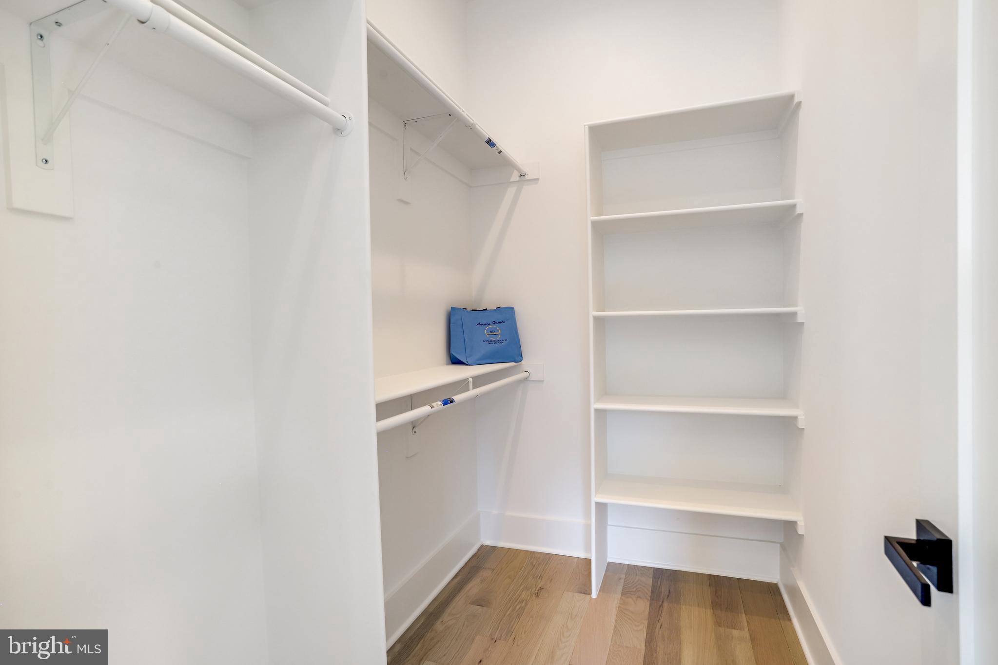 GARRETT PARK - Residential