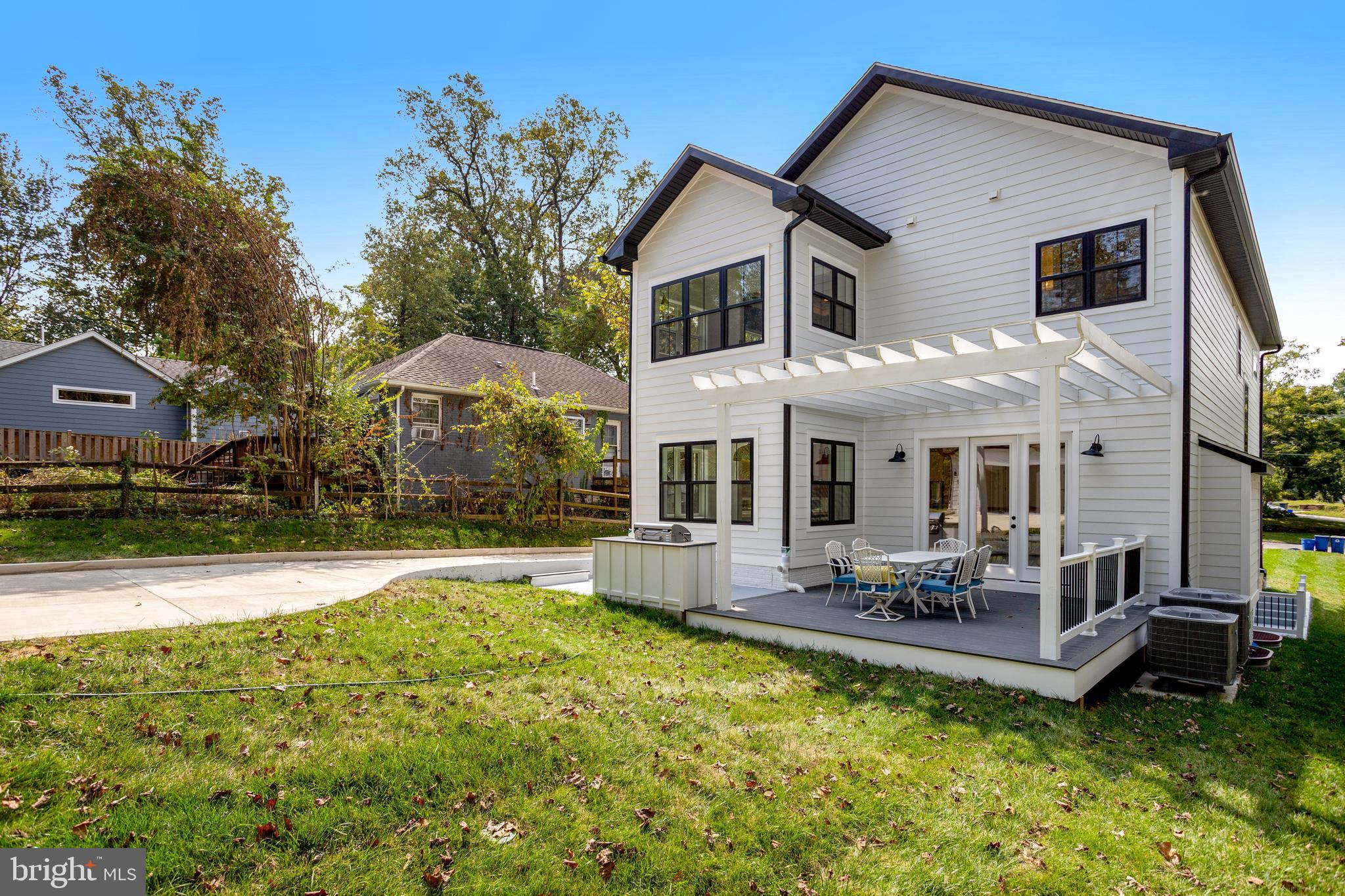 GARRETT PARK - Residential