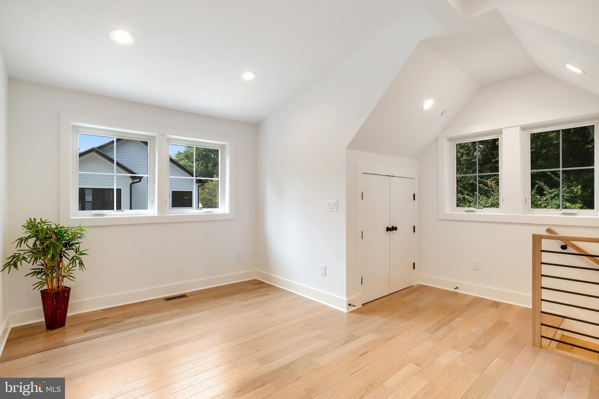 GARRETT PARK - Residential