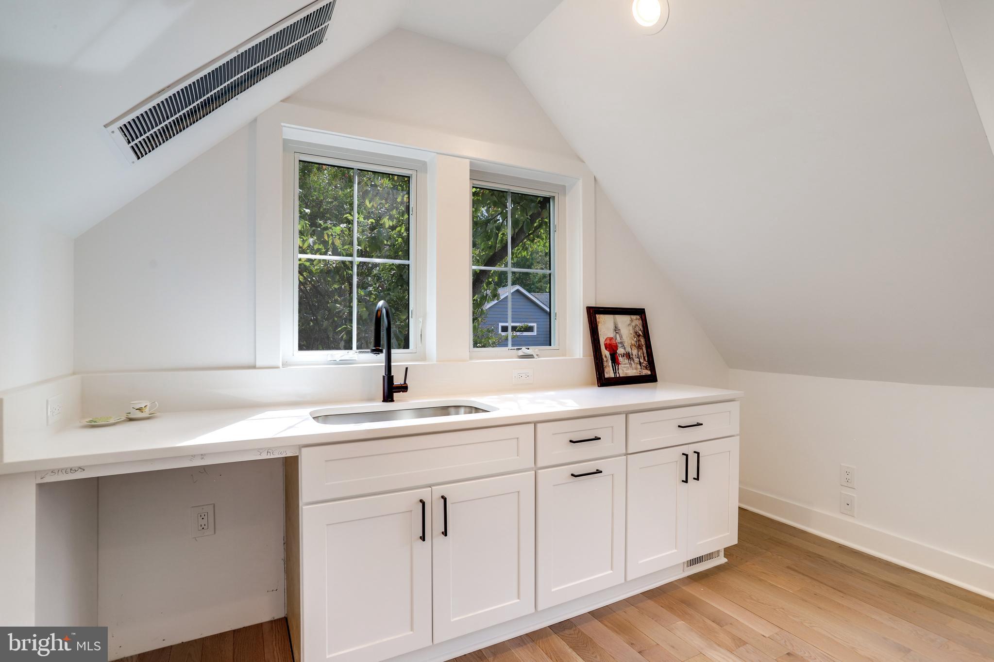 GARRETT PARK - Residential