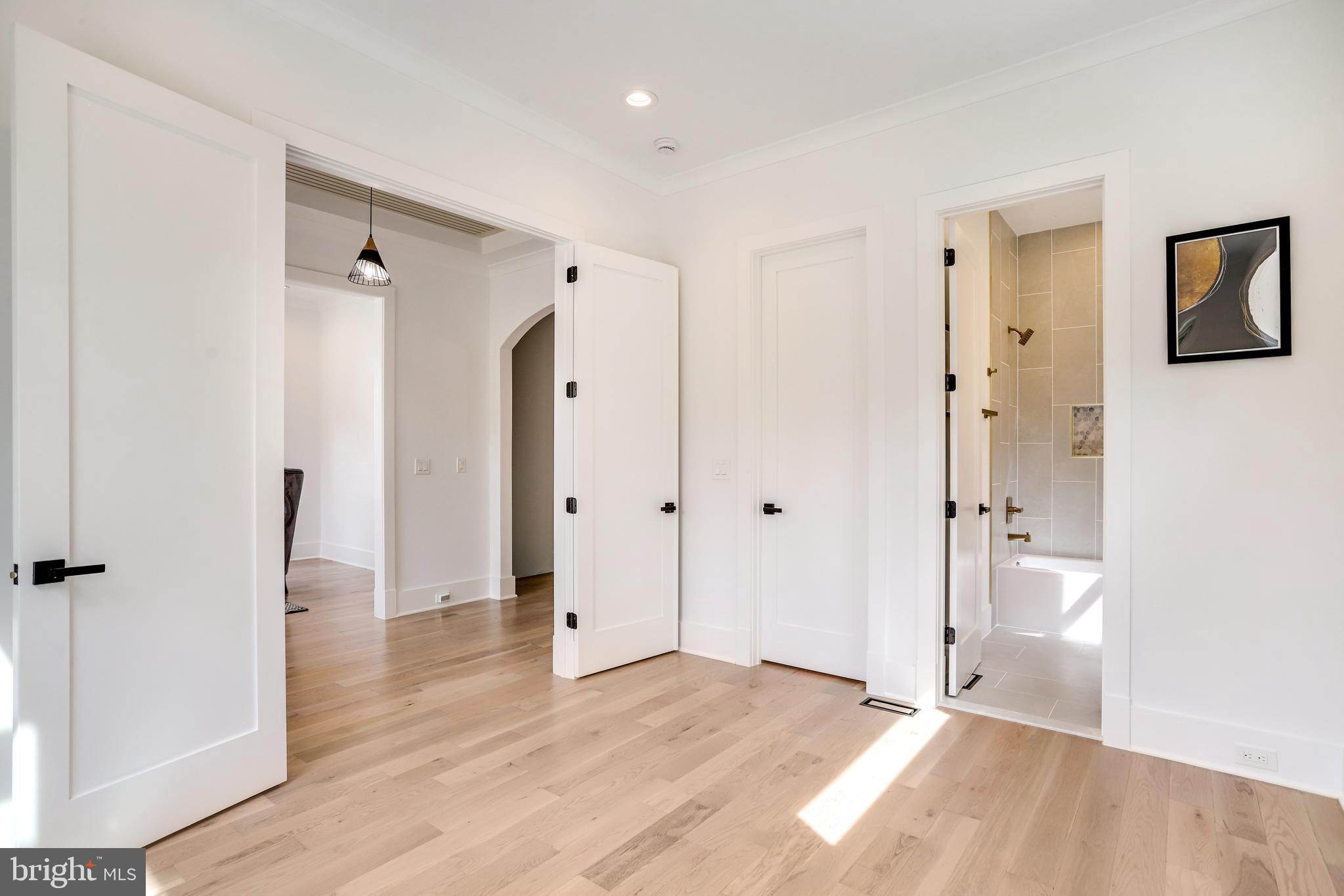 GARRETT PARK - Residential