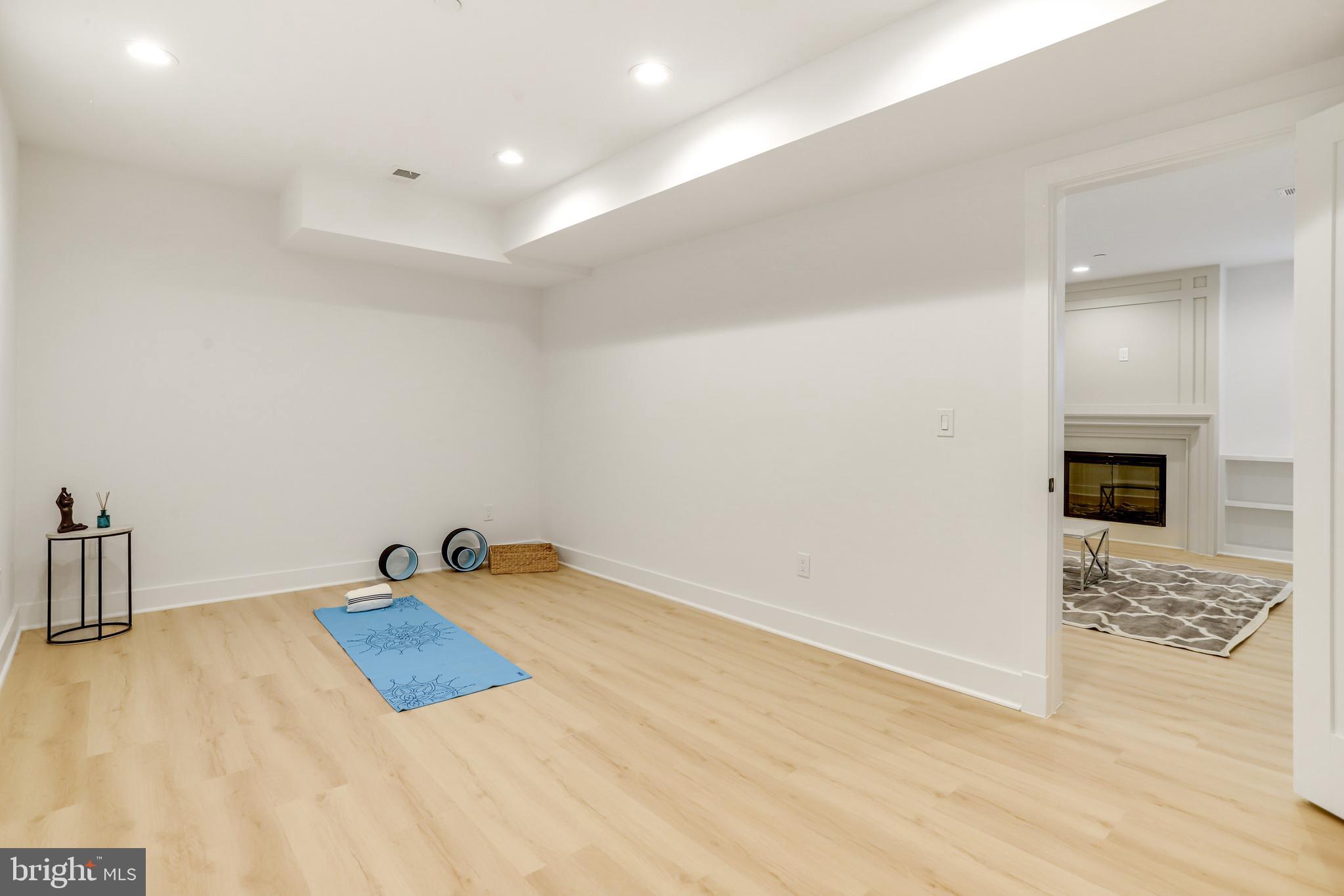 GARRETT PARK - Residential