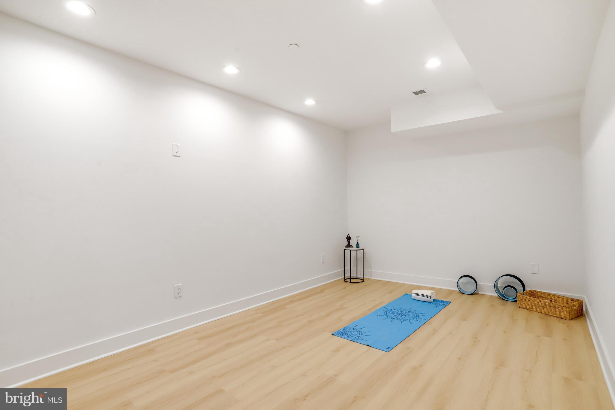 GARRETT PARK - Residential