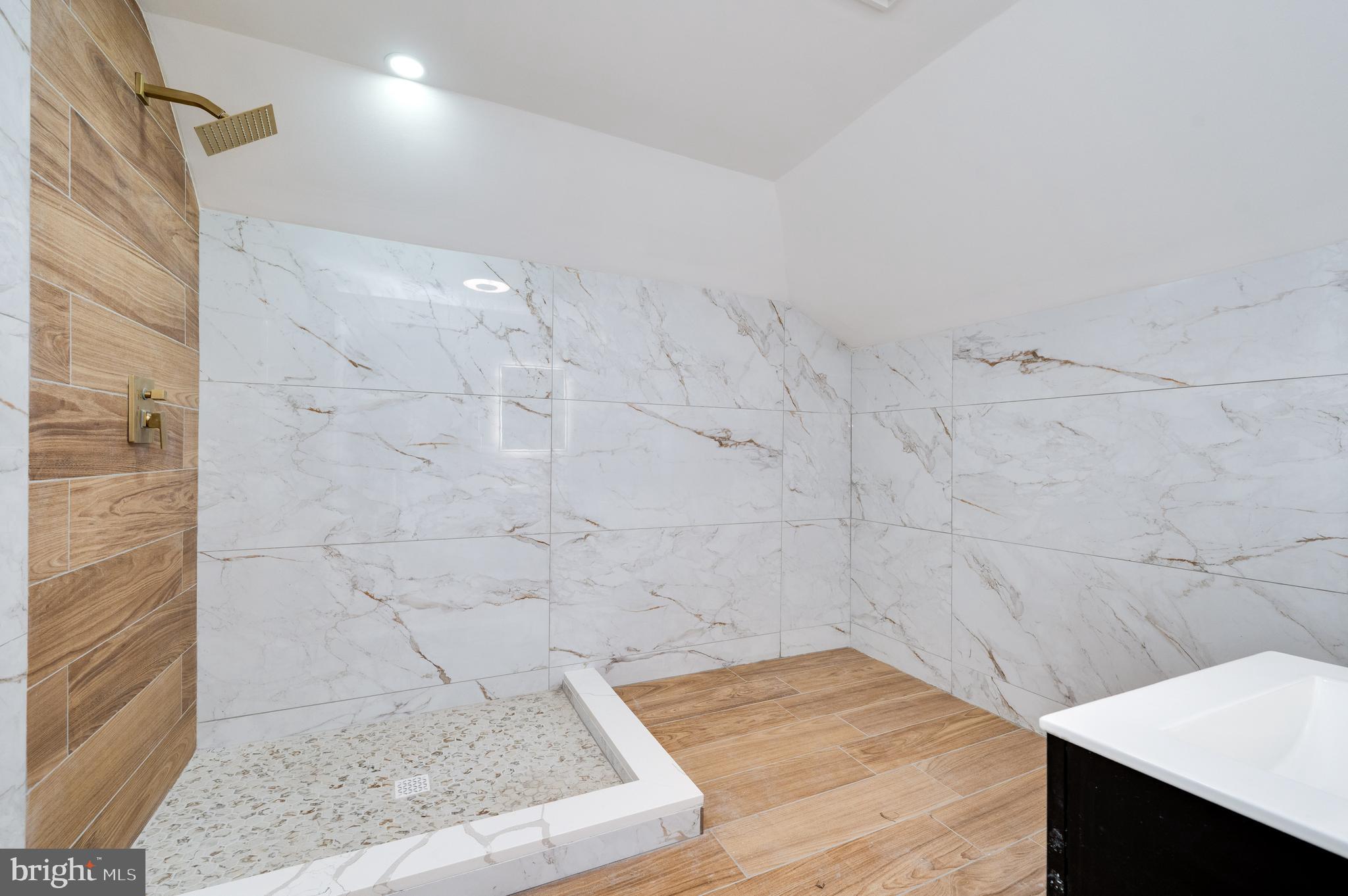 SHILLINGTON - Residential