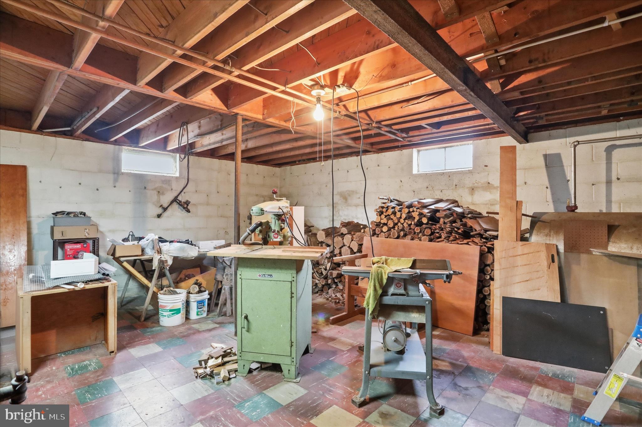 HOLLAR HEIGHTS - Residential