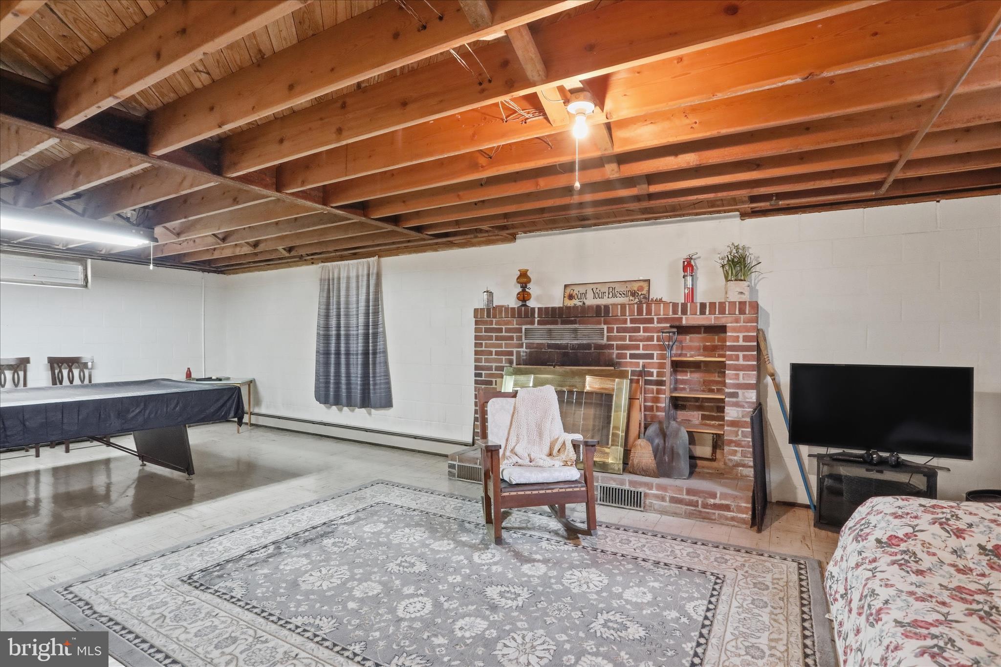 HOLLAR HEIGHTS - Residential