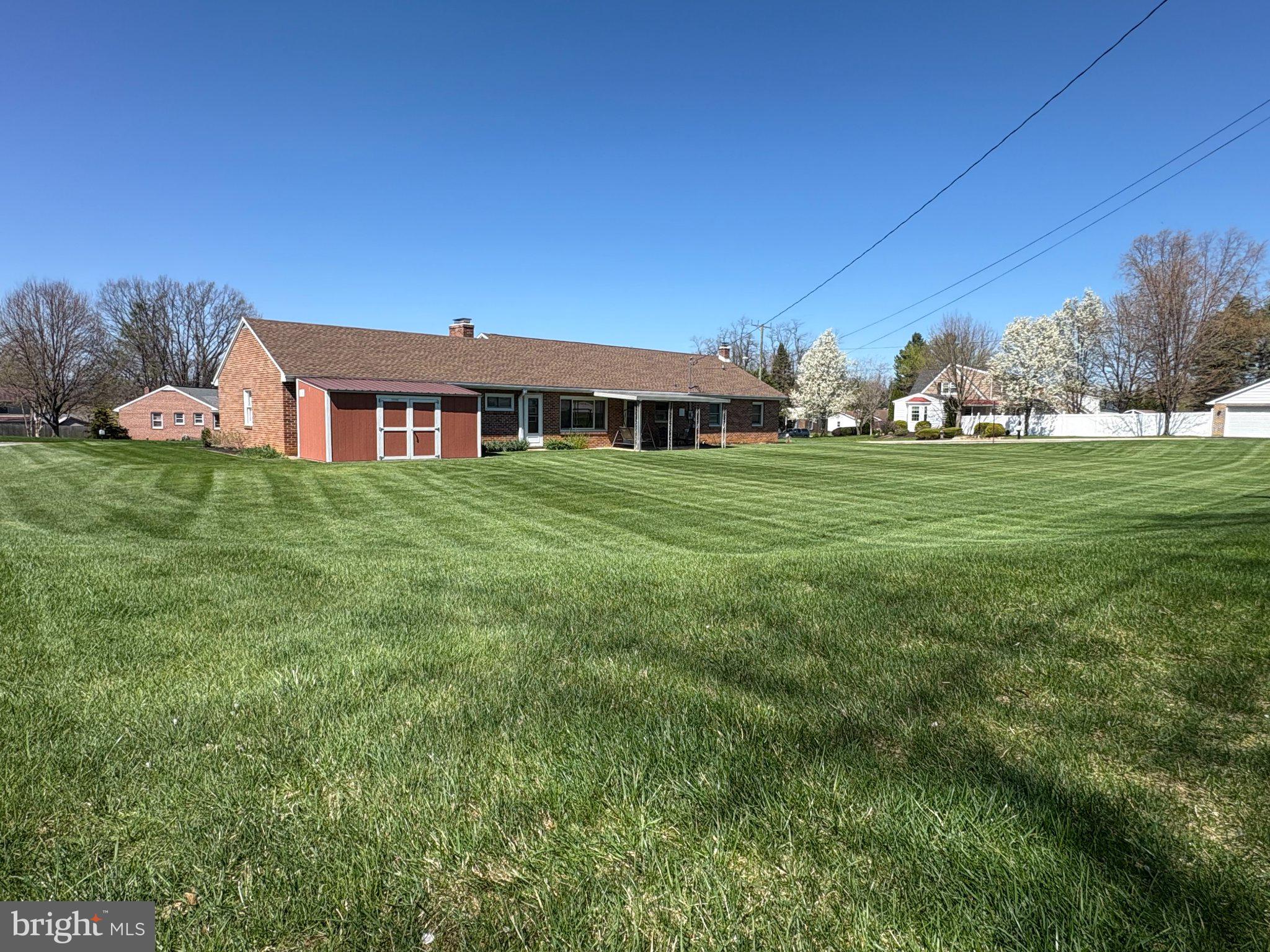 HALLWOOD HEIGHTS - Residential