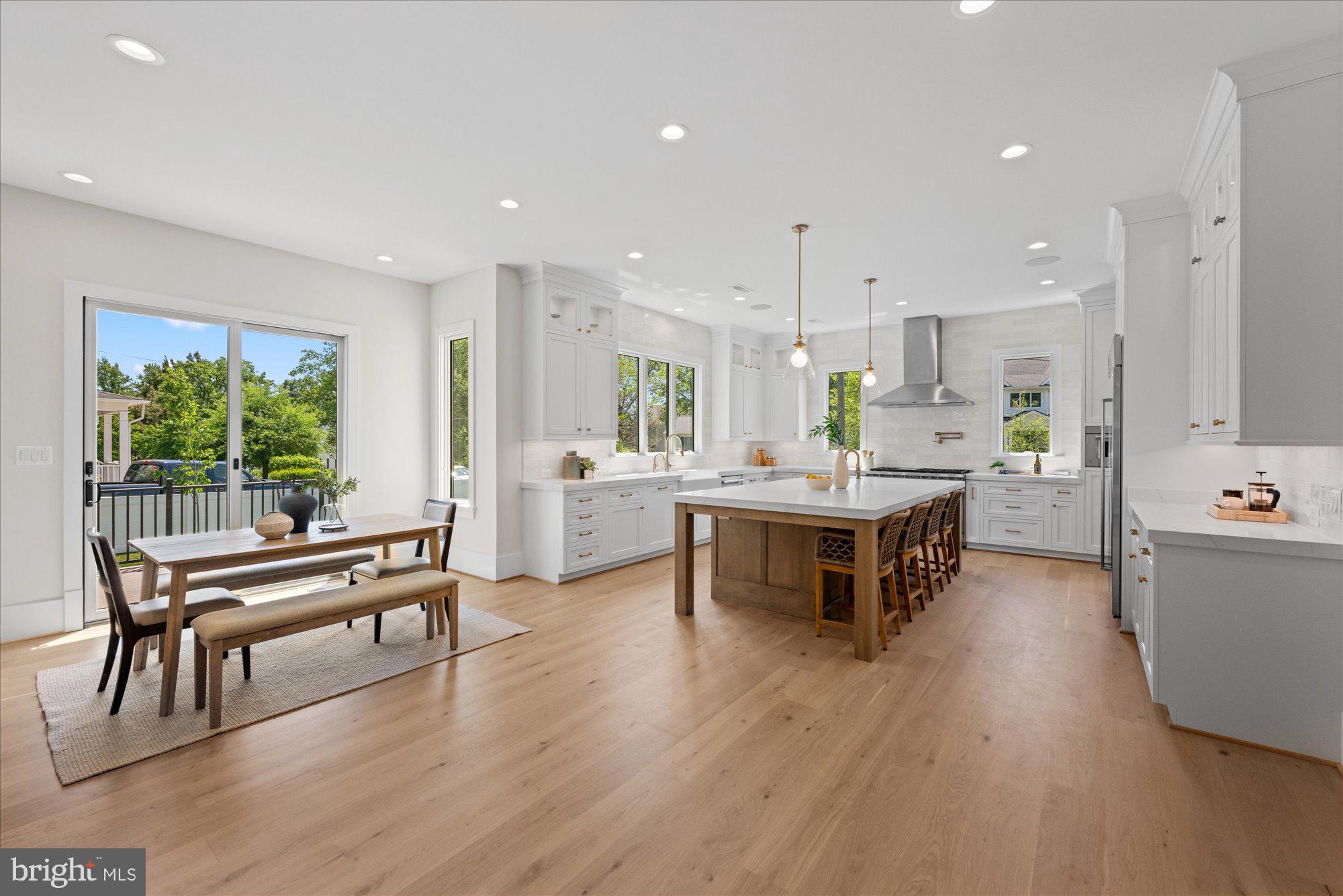 CHURCHILL - Residential
