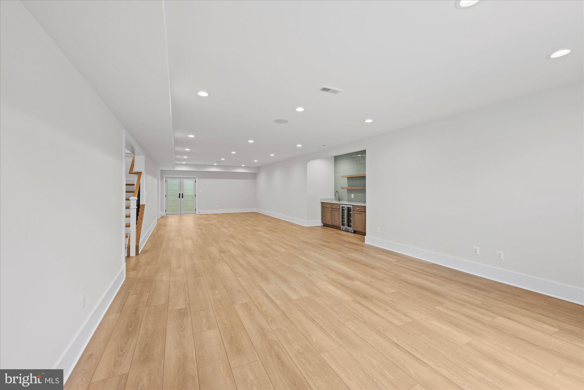 CHURCHILL - Residential