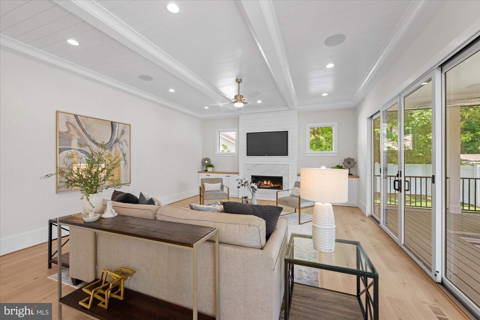 CHURCHILL - Residential