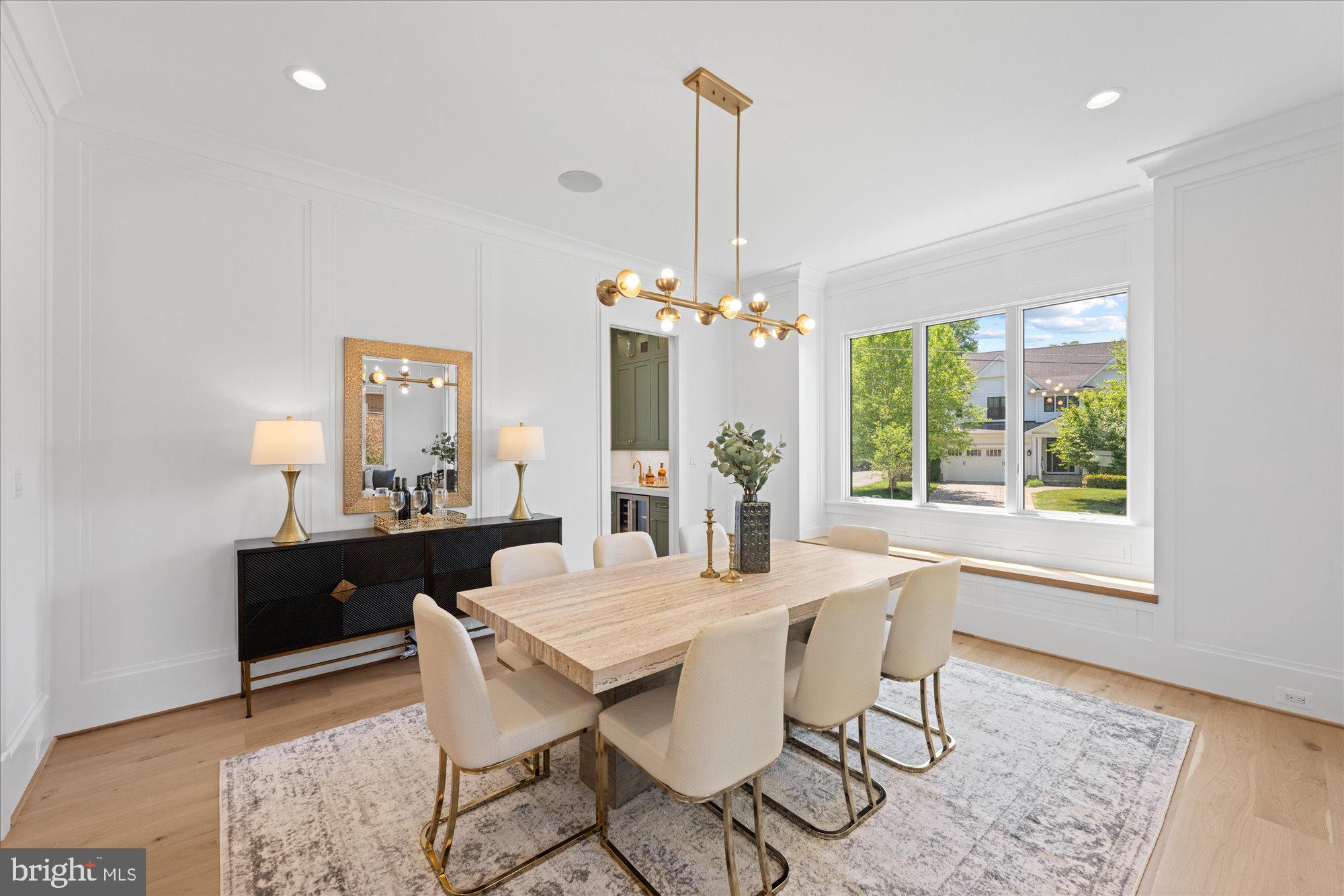CHURCHILL - Residential