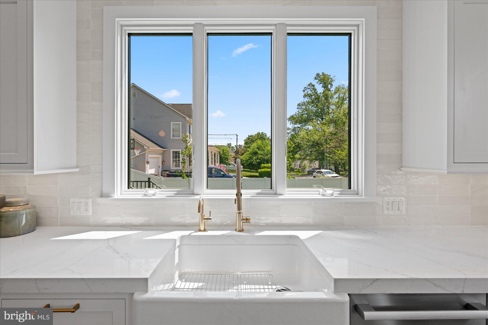 CHURCHILL - Residential