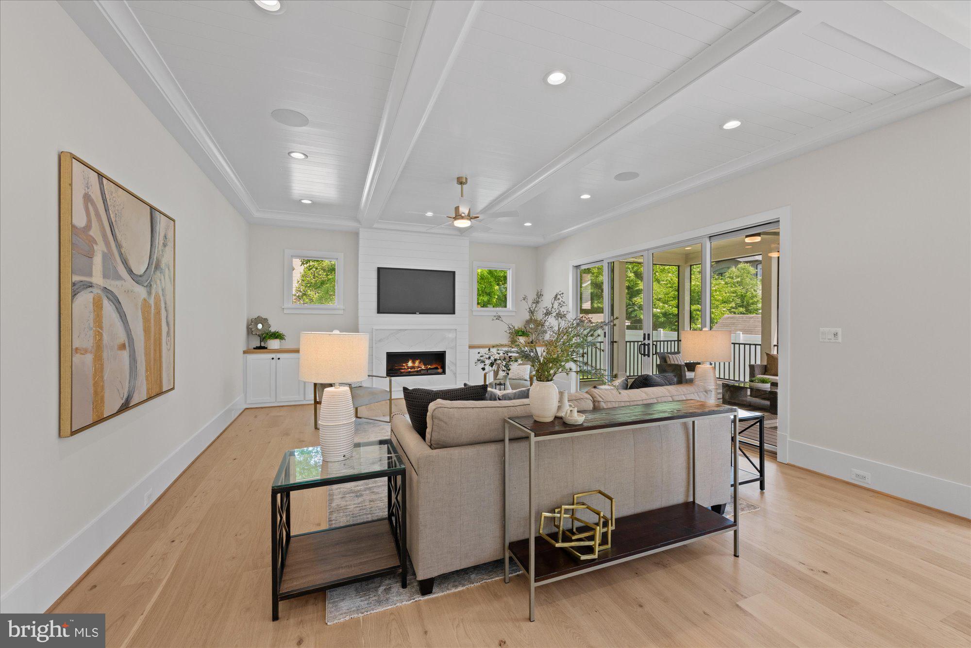 CHURCHILL - Residential