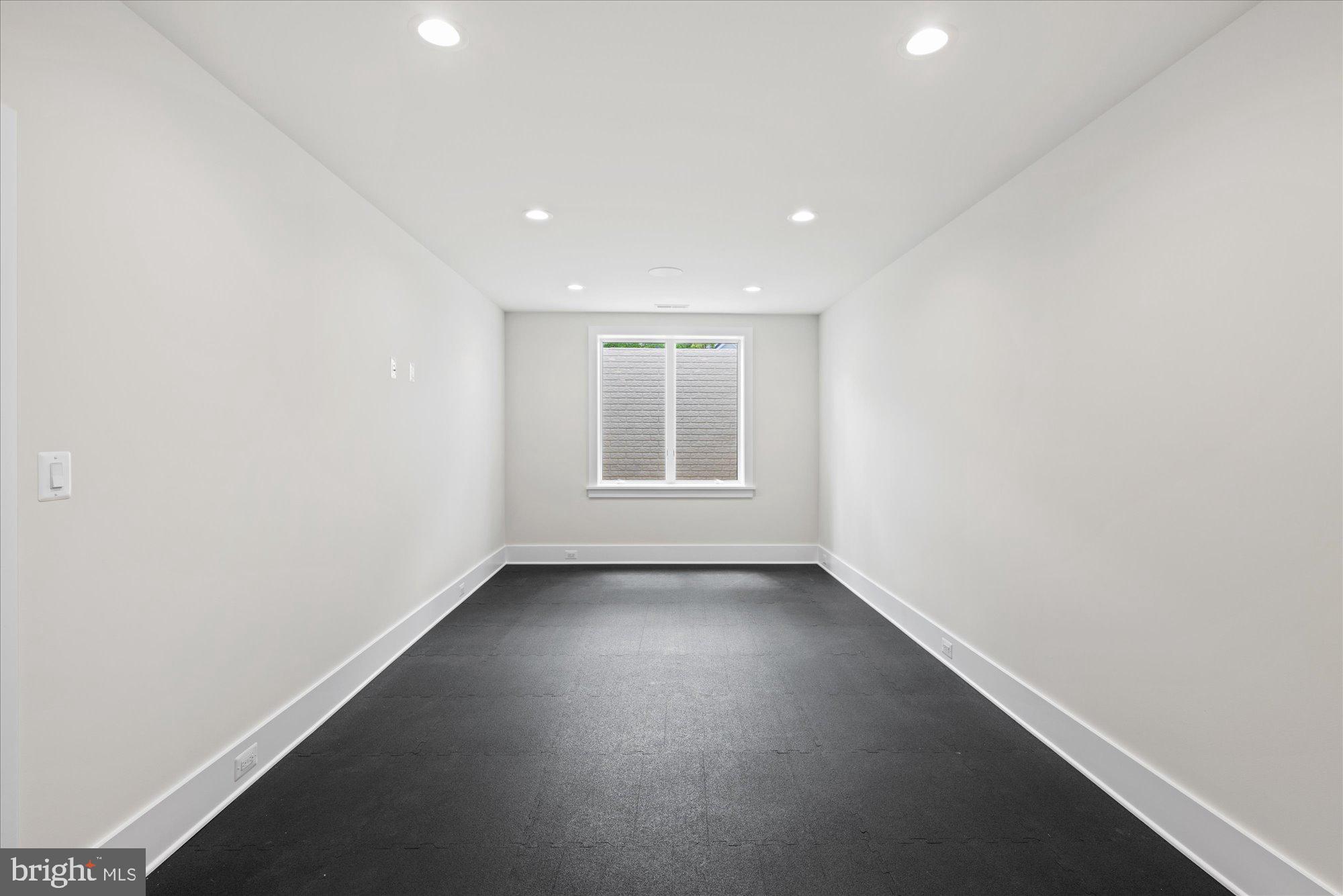 CHURCHILL - Residential