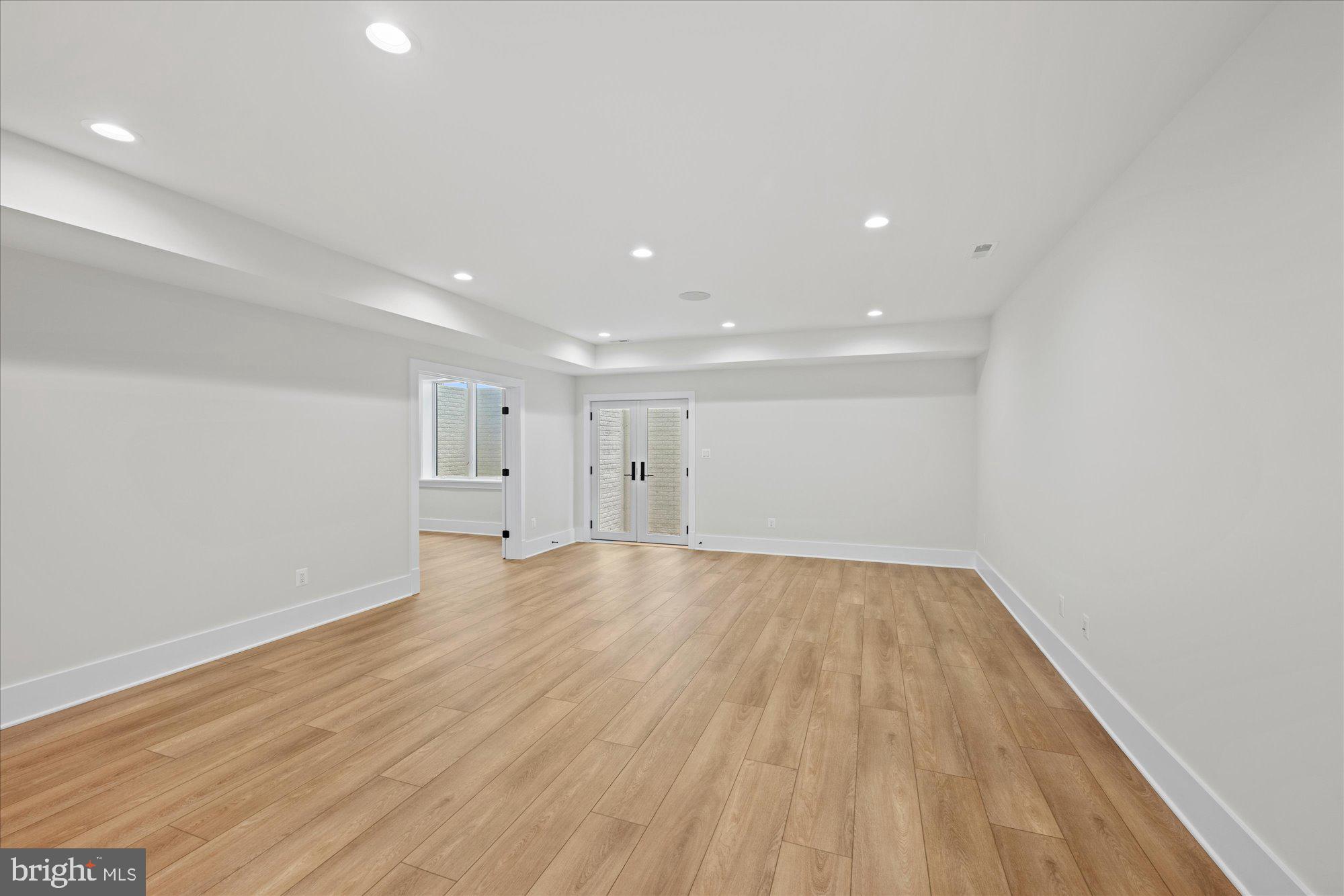 CHURCHILL - Residential