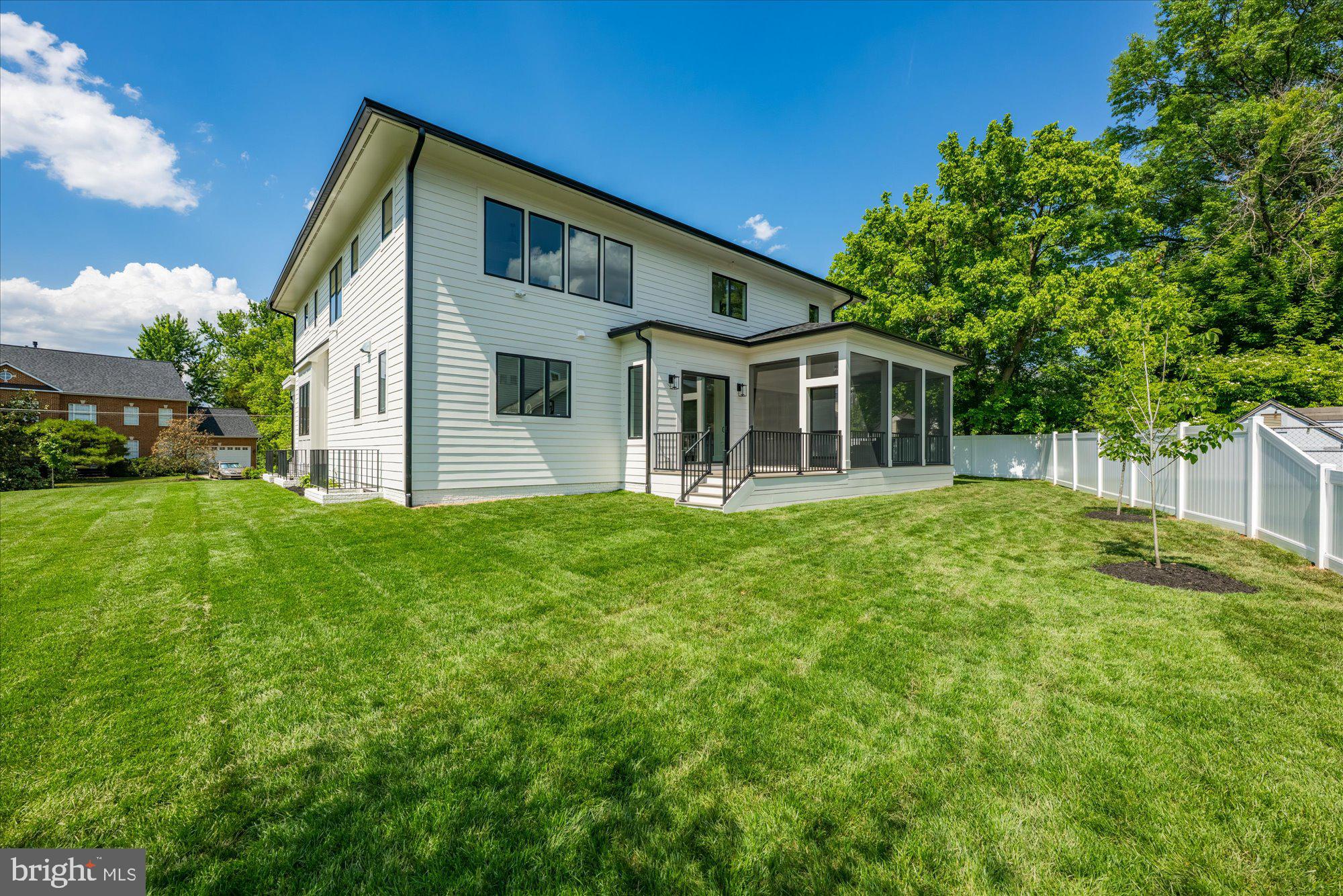 CHURCHILL - Residential