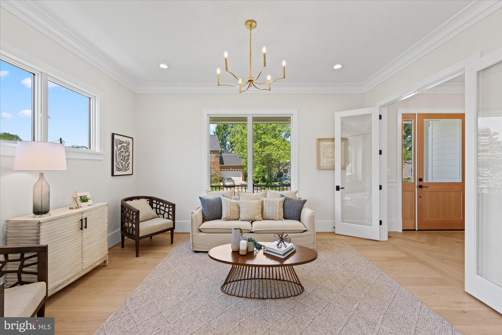 CHURCHILL - Residential