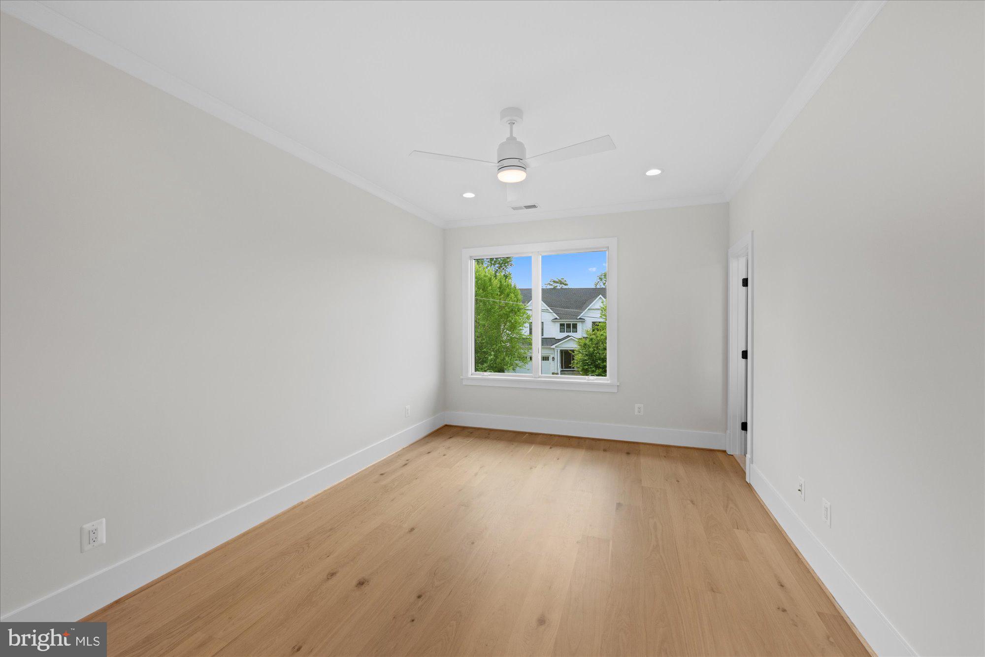CHURCHILL - Residential
