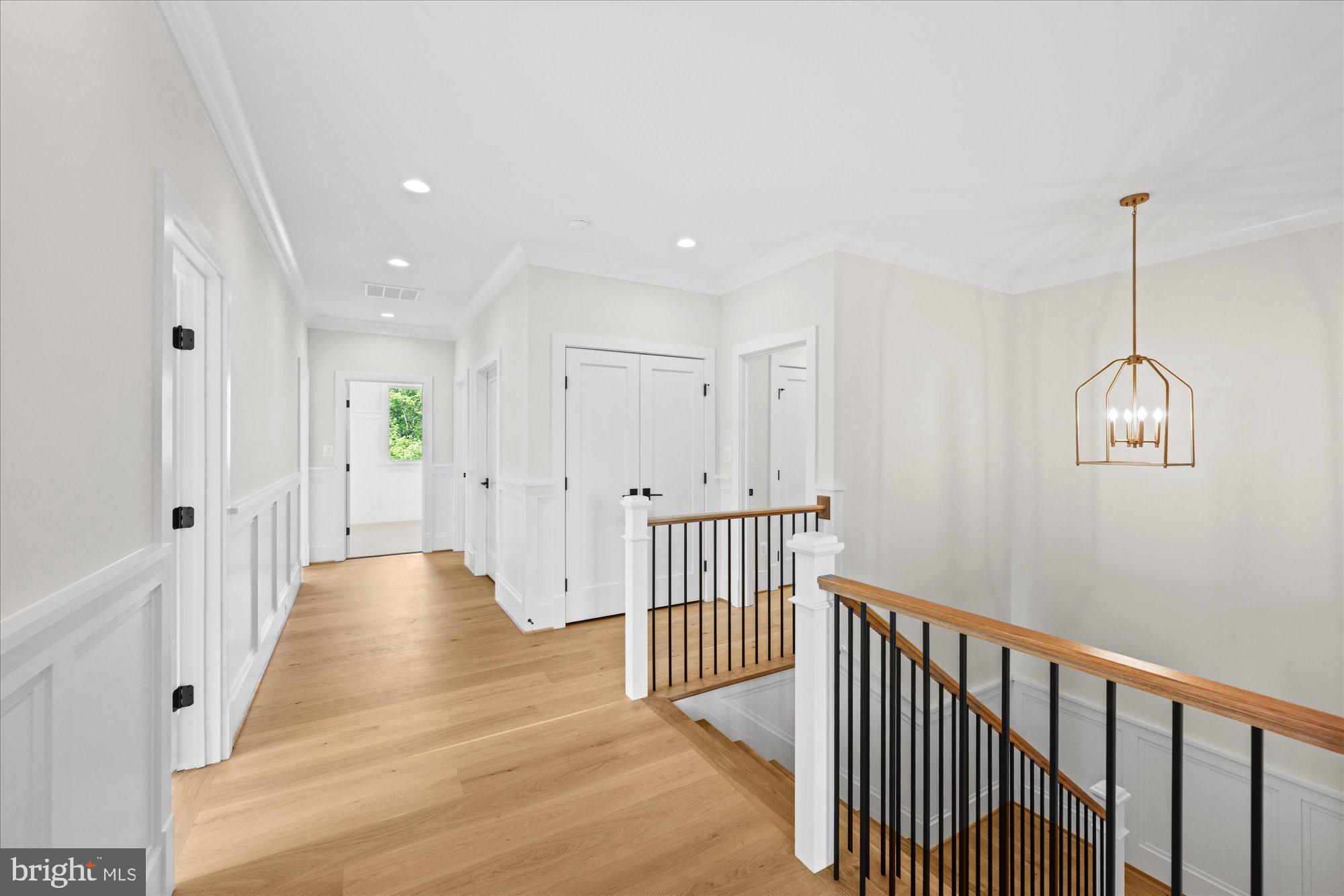 CHURCHILL - Residential