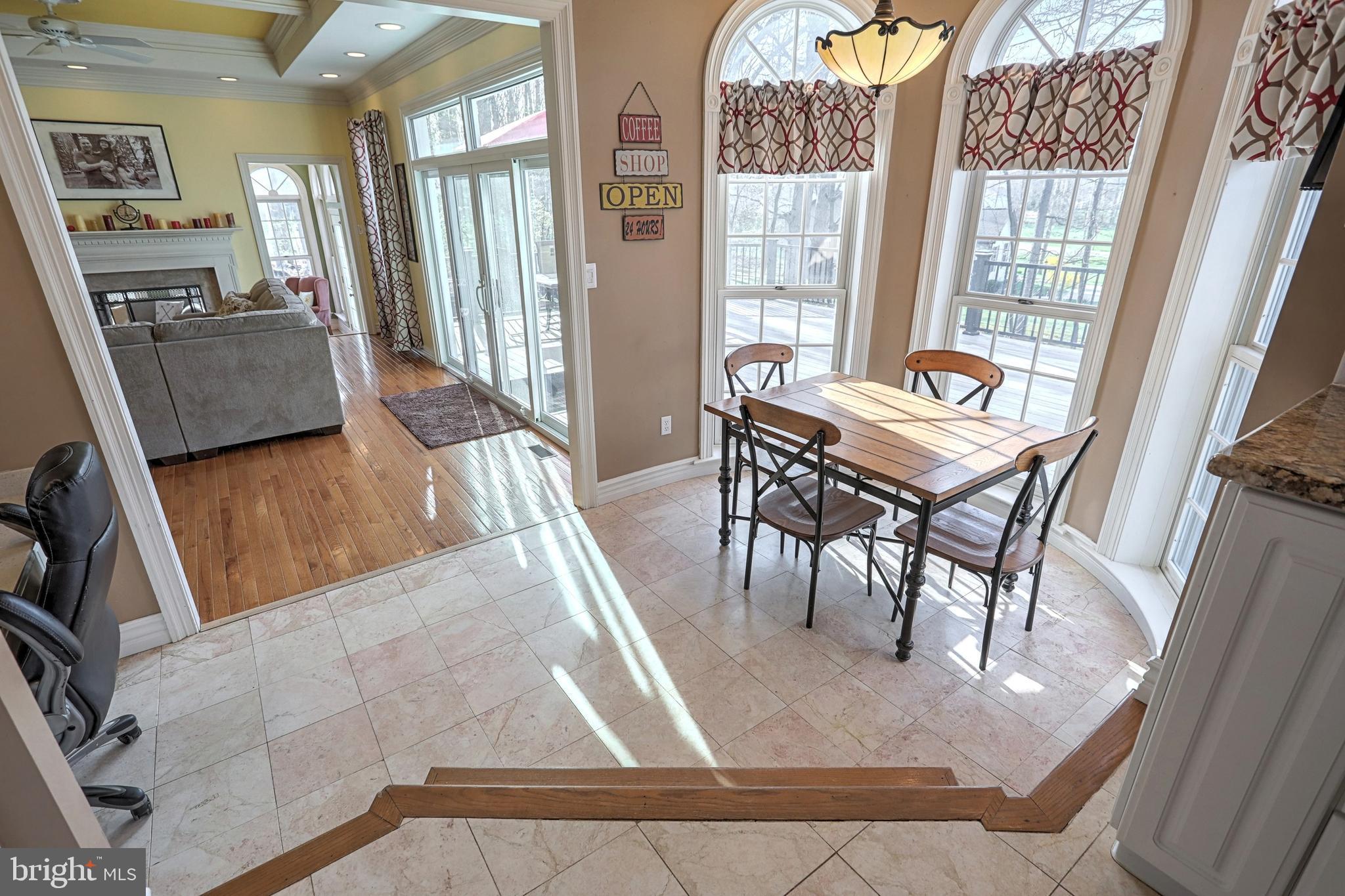 LAKE MEADE - Residential