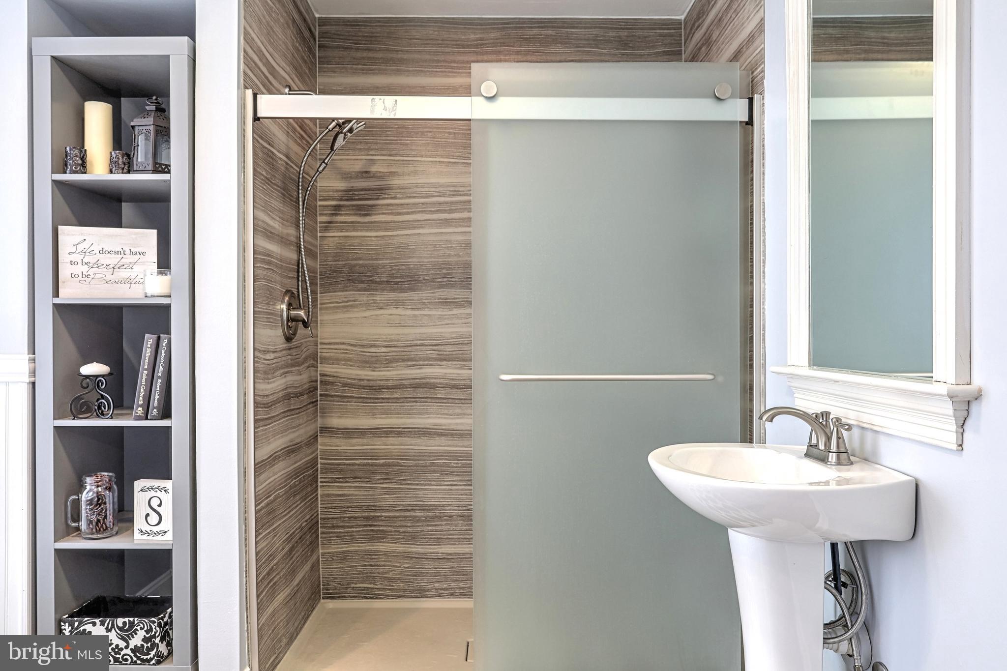 LAKE MEADE - Residential