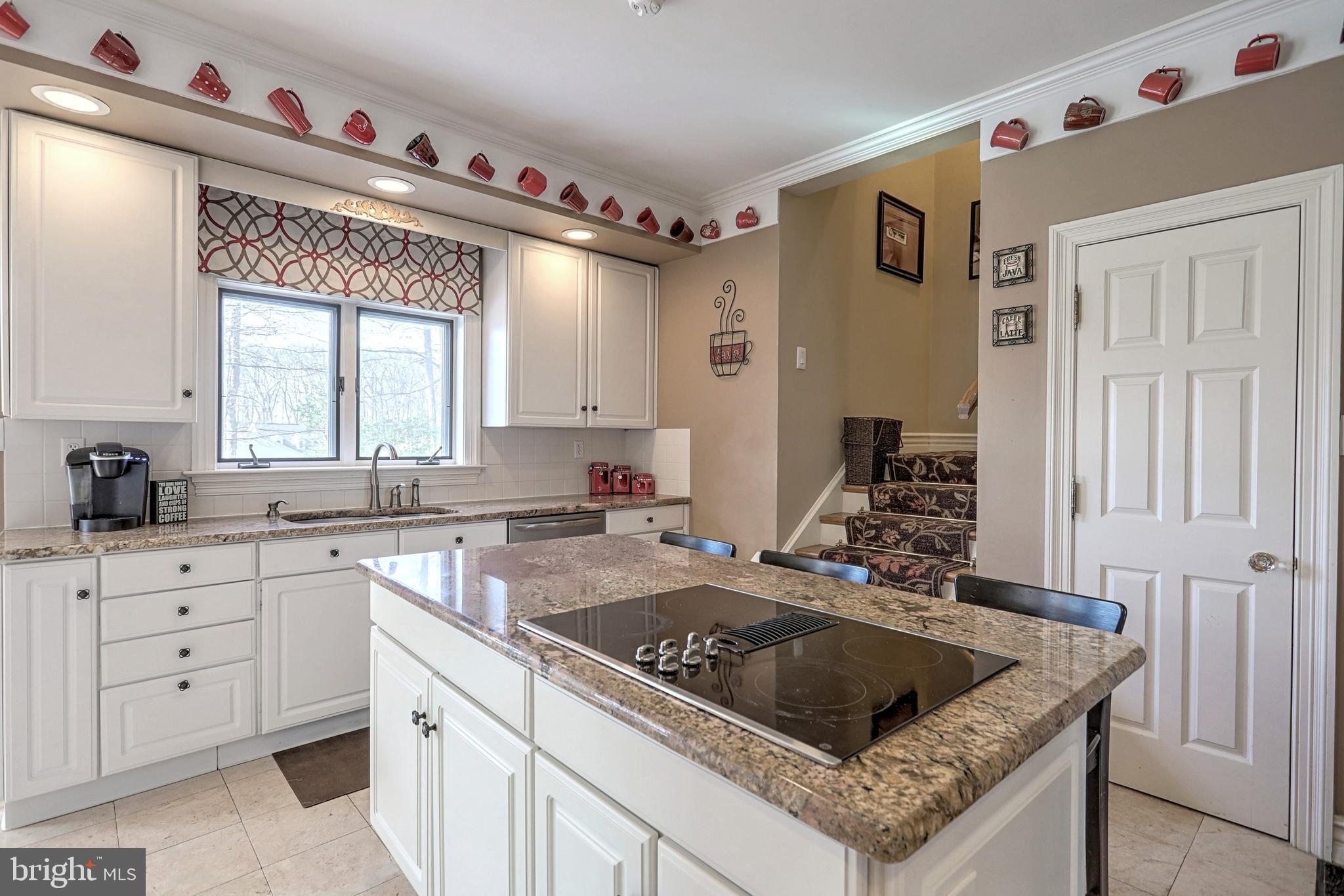 LAKE MEADE - Residential